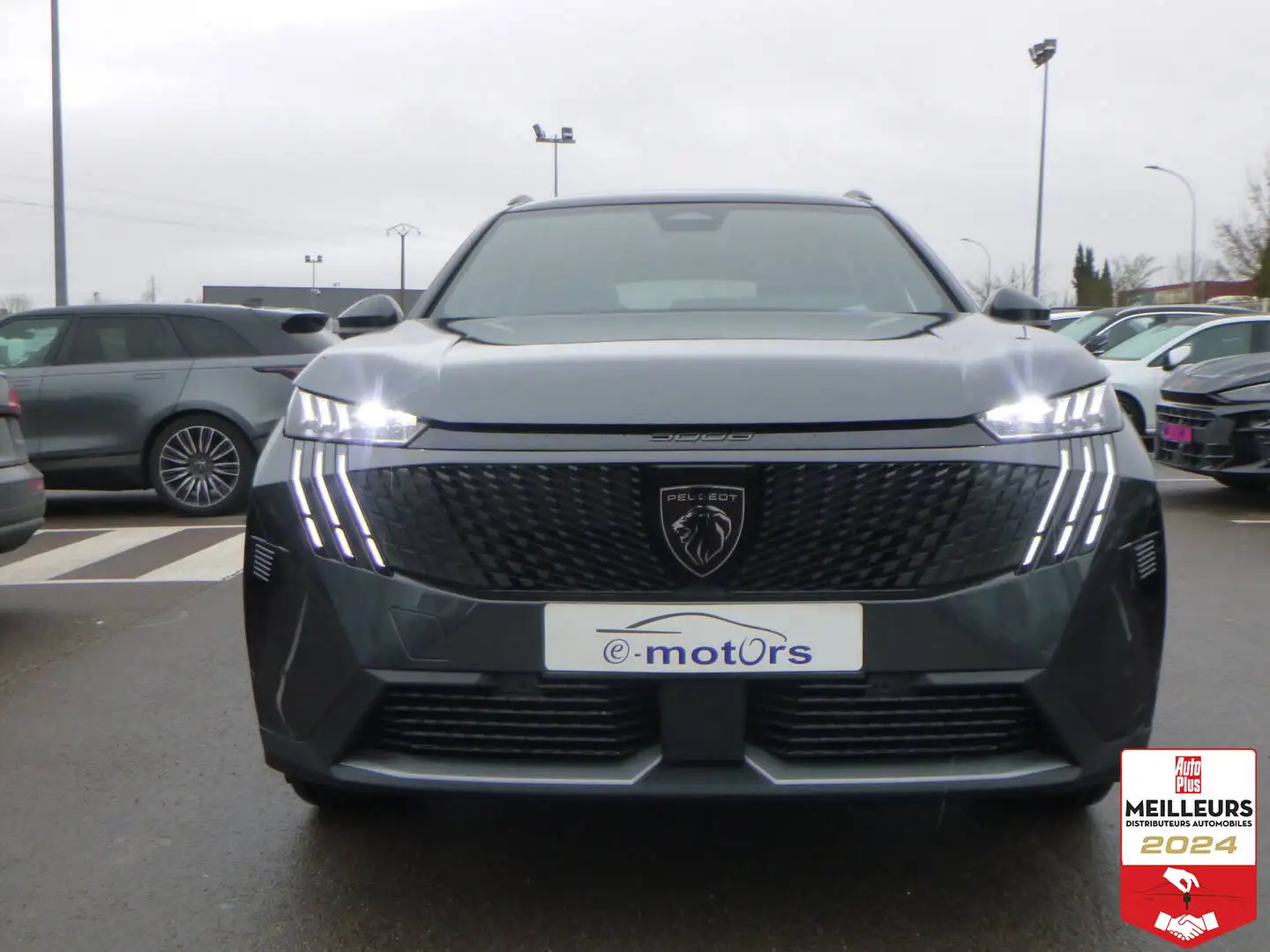 Peugeot 5008 Hybrid 145 e-DCS6 GT +Si¨ge mémo Grau - 2