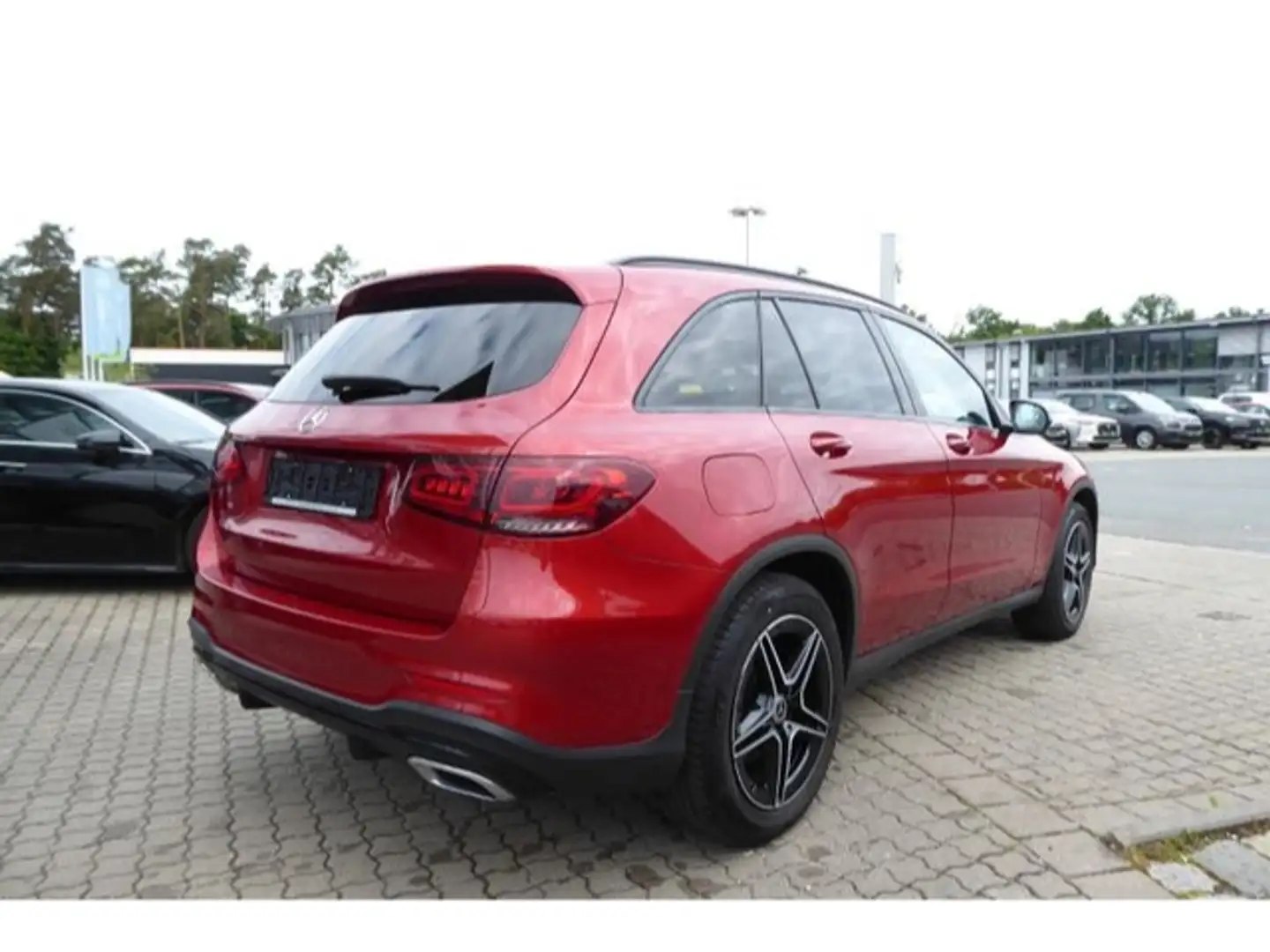 Mercedes-Benz GLC 200 d 4Matic AMG-Line Rojo - 2