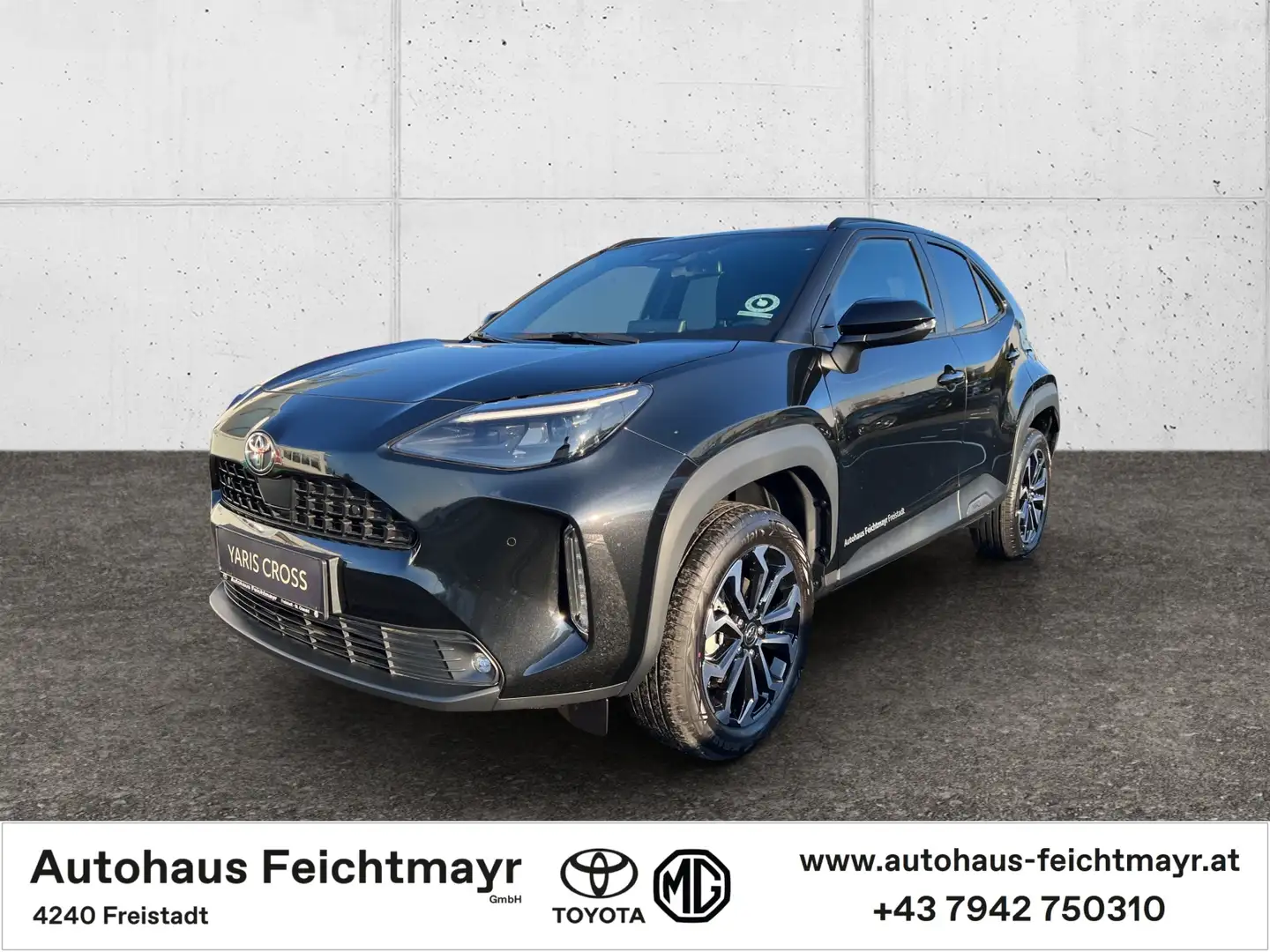 Toyota Yaris Cross HYBRID AWD Active Drive Safety Paket 5t. Schwarz - 1