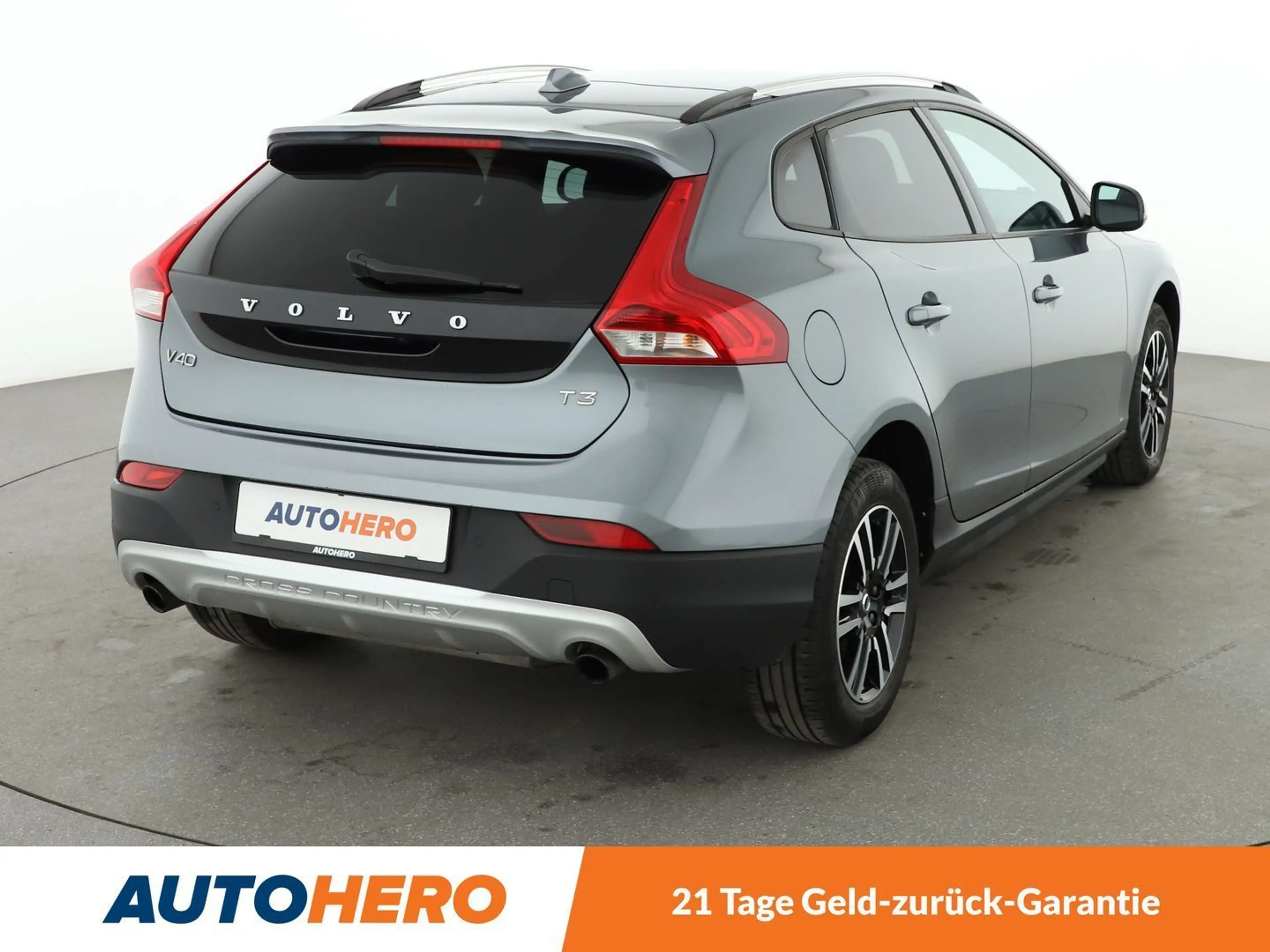 Volvo V40 Cross Country 1.5 Plus Aut*NAVI*TEMPO*PDC*SHZ*KLIMA*GARANTIE* — photo 6