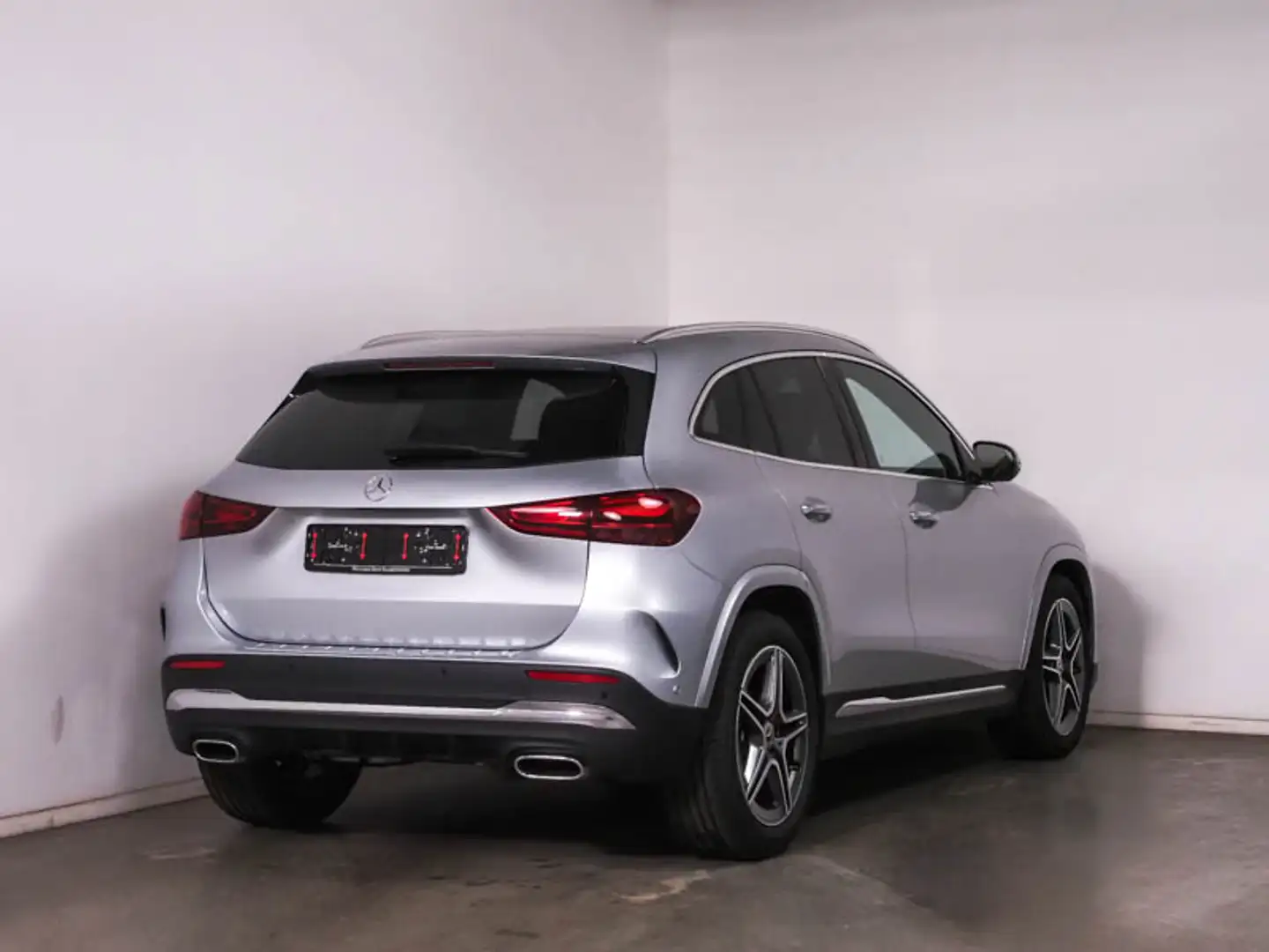 Mercedes-Benz GLA 200 AMG LINE PREMIUM/360'/LED/TOTW/SHZ Серебристый - 2