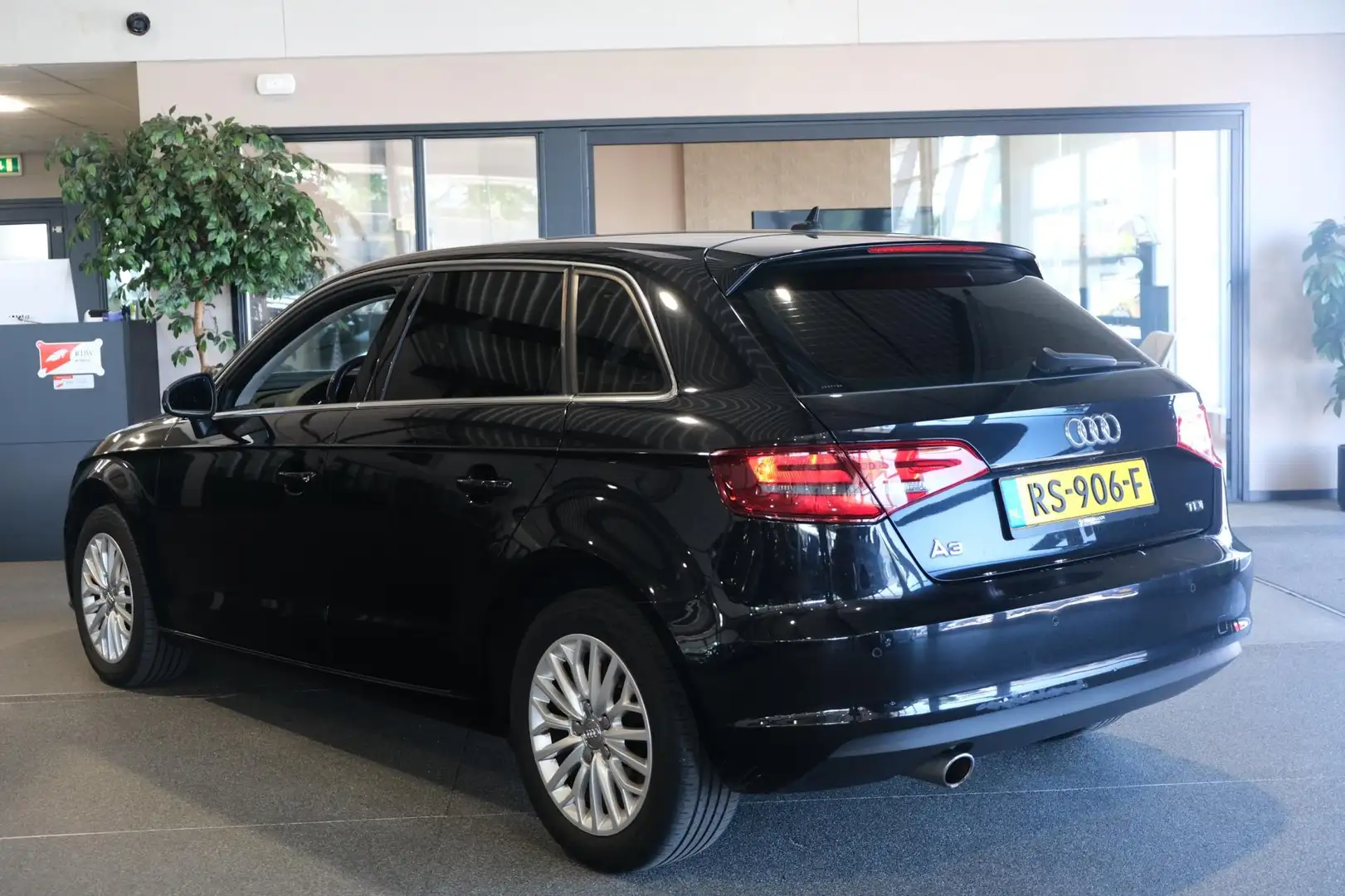 Audi A3 Sportback 1.6 TDI S-tronic Pro Line S Navi Cruise Negro - 2