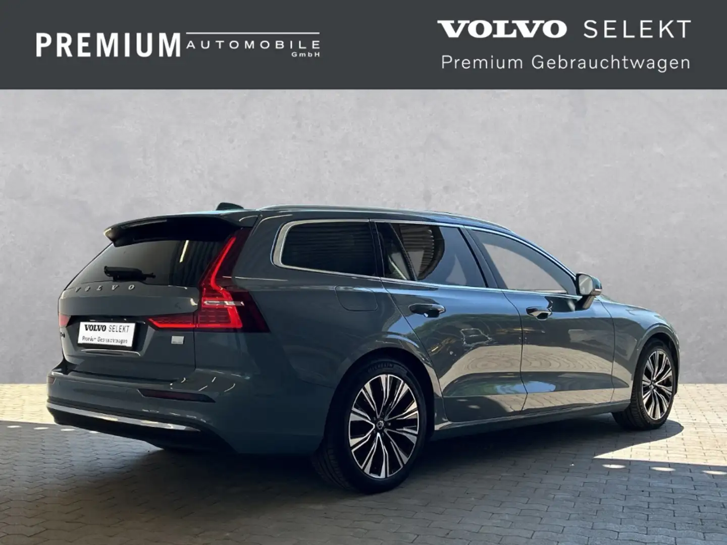 Volvo V60 Ultimate Bright Recharge T8 Plug-In Hybrid AWD AHK Grau - 2