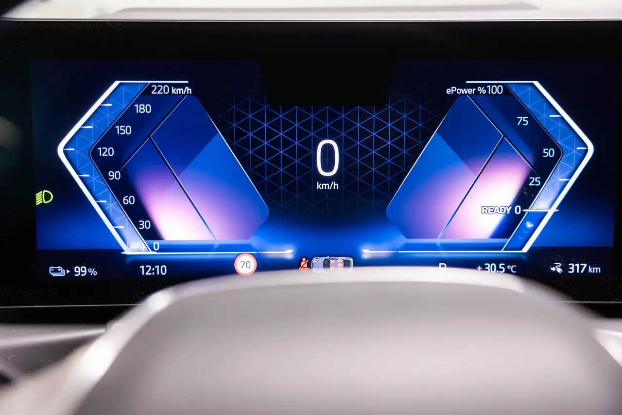 BMW i4 2026 — фото 14