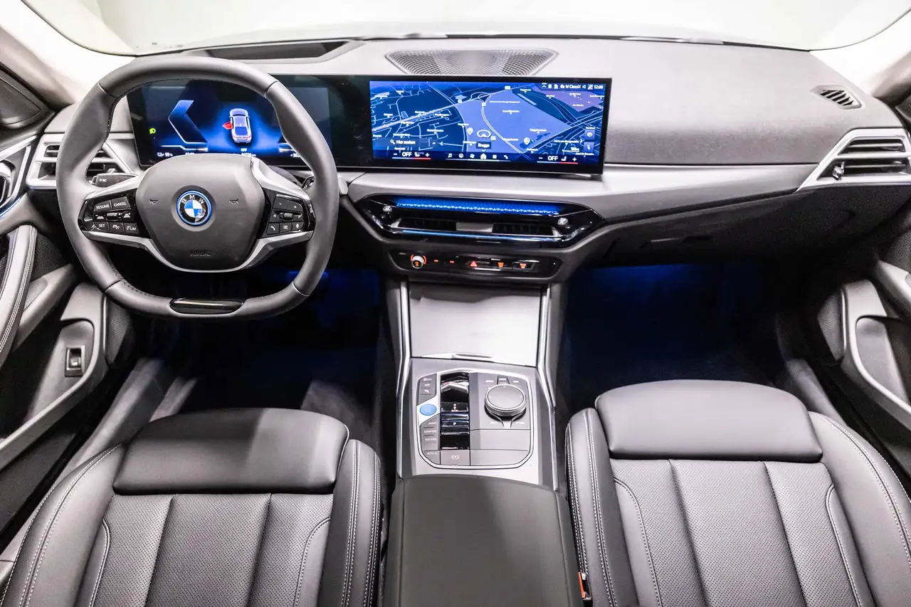 BMW i4 2026 — фото 8