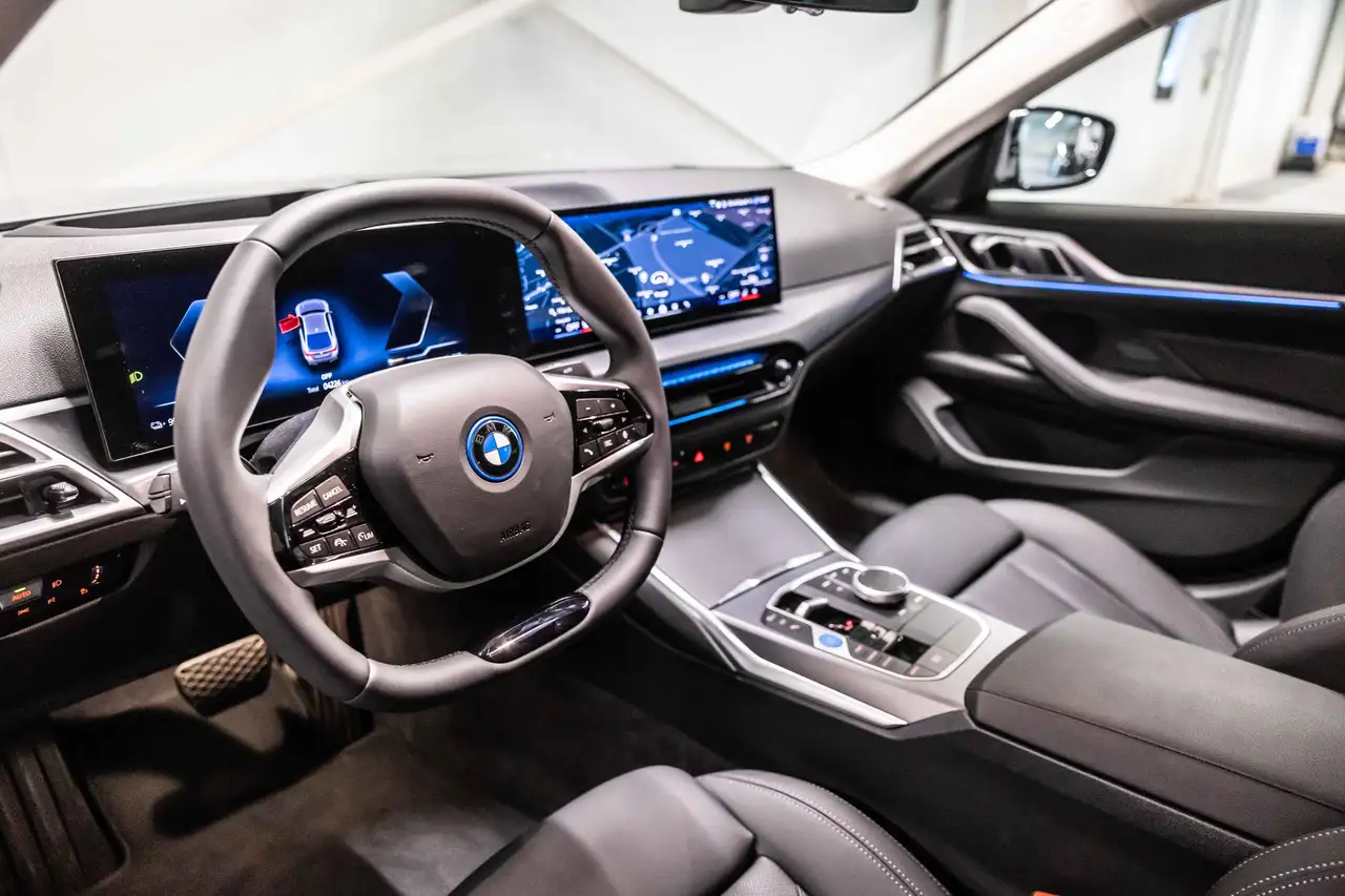 BMW i4 2026 — фото 7