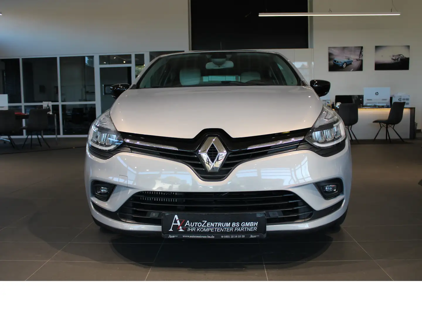 Renault Clio 1.2 IV Initiale Paris LED*CAM*NAVI*LEDER* Beige - 2