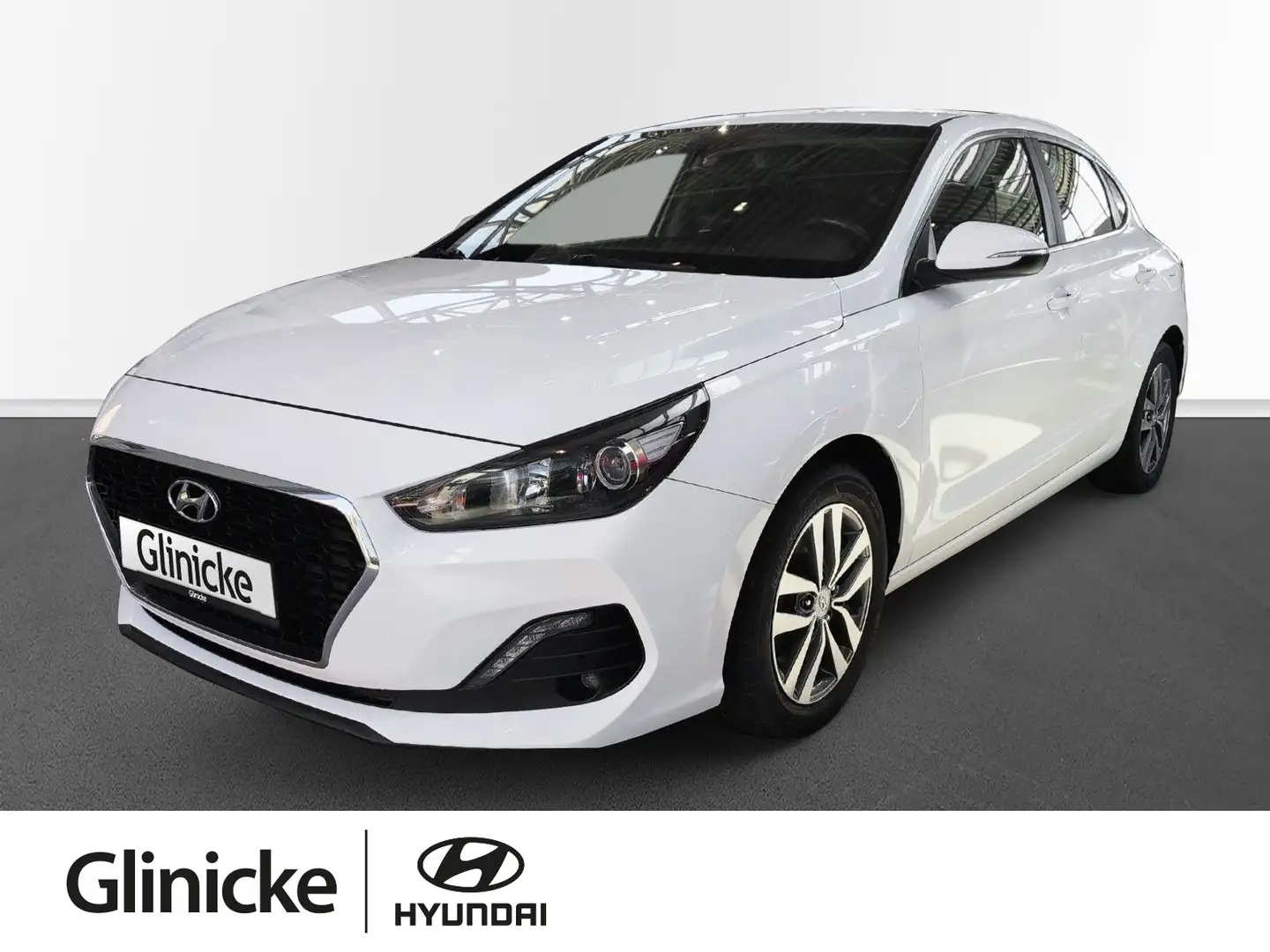 Hyundai i30 I30 Fastback 1.6 CRDi Style Blanc - 1