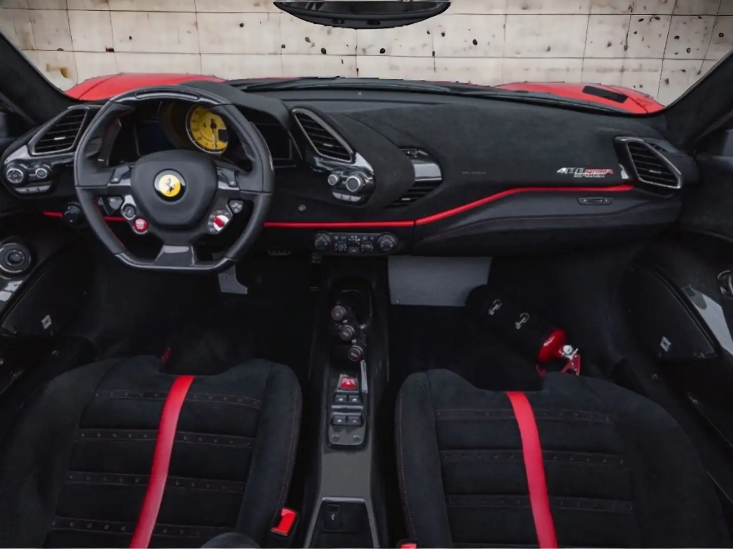 Ferrari 488 Pista Rojo - 2