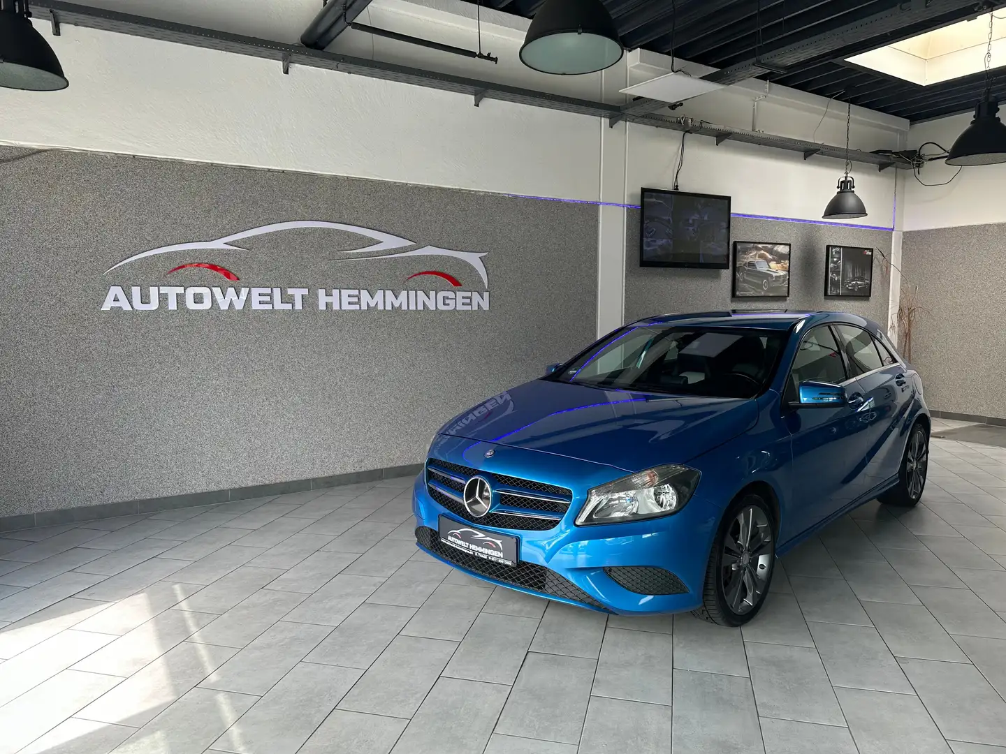 Mercedes-Benz A 180 1.6 BlueEfficiency*TÜVNEU*12M.Garantie*Finanz.* Bleu - 1