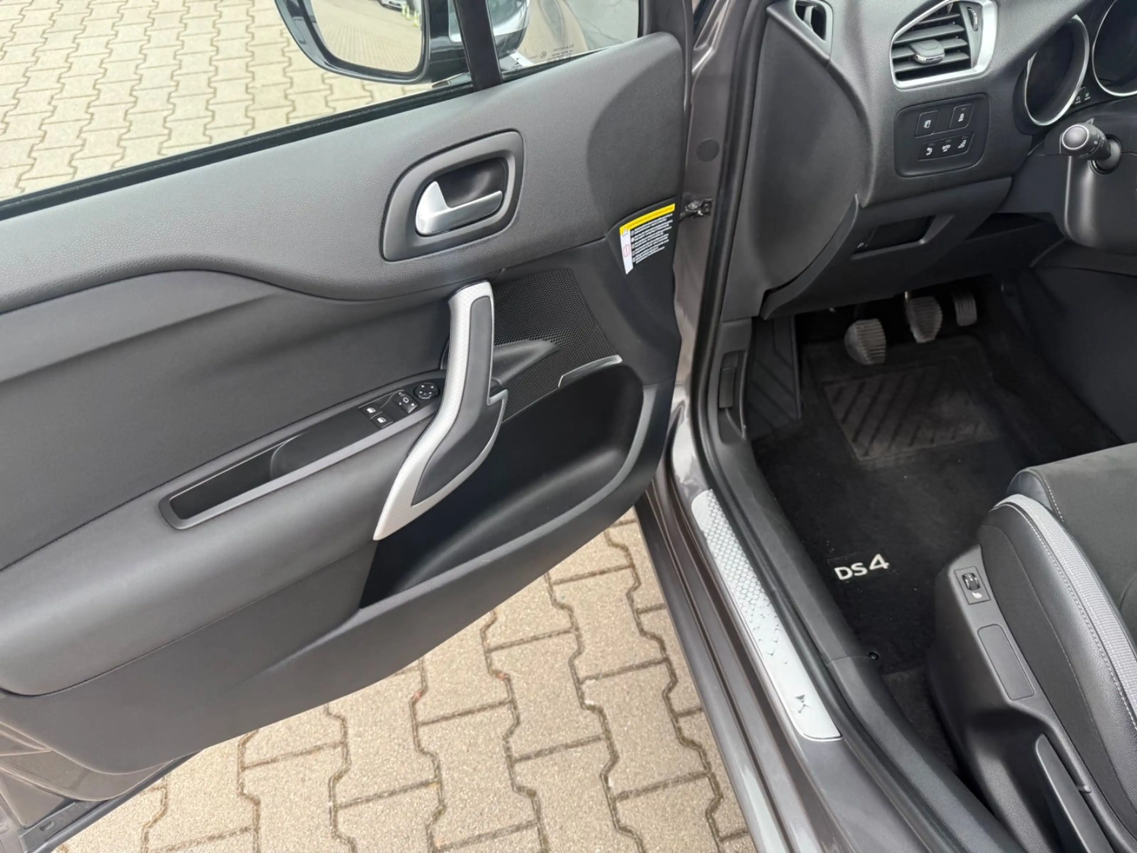 DS Automobiles DS 4 DS 4 Basis — photo 14
