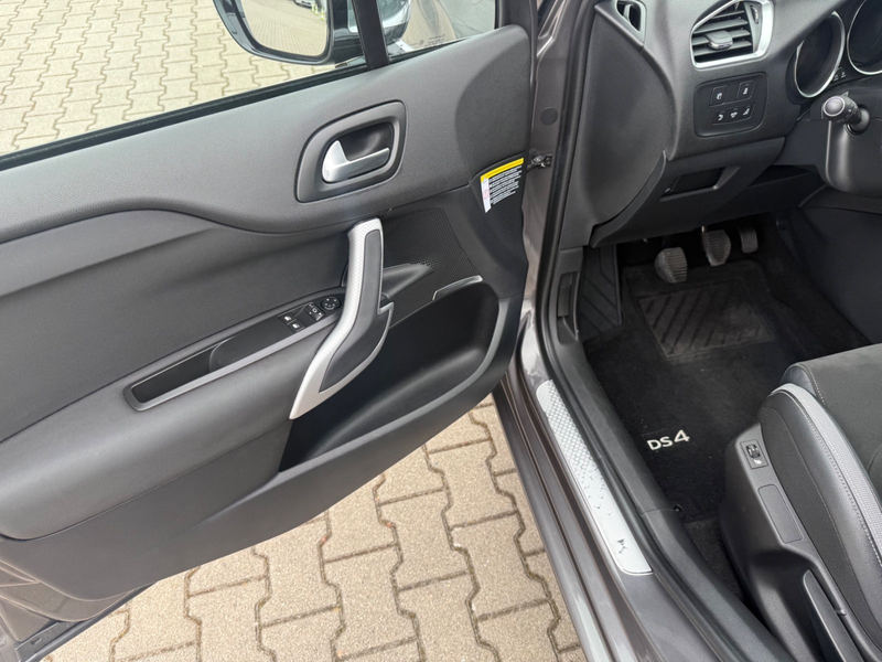 DS Automobiles DS 4 DS 4 Basis — photo 14