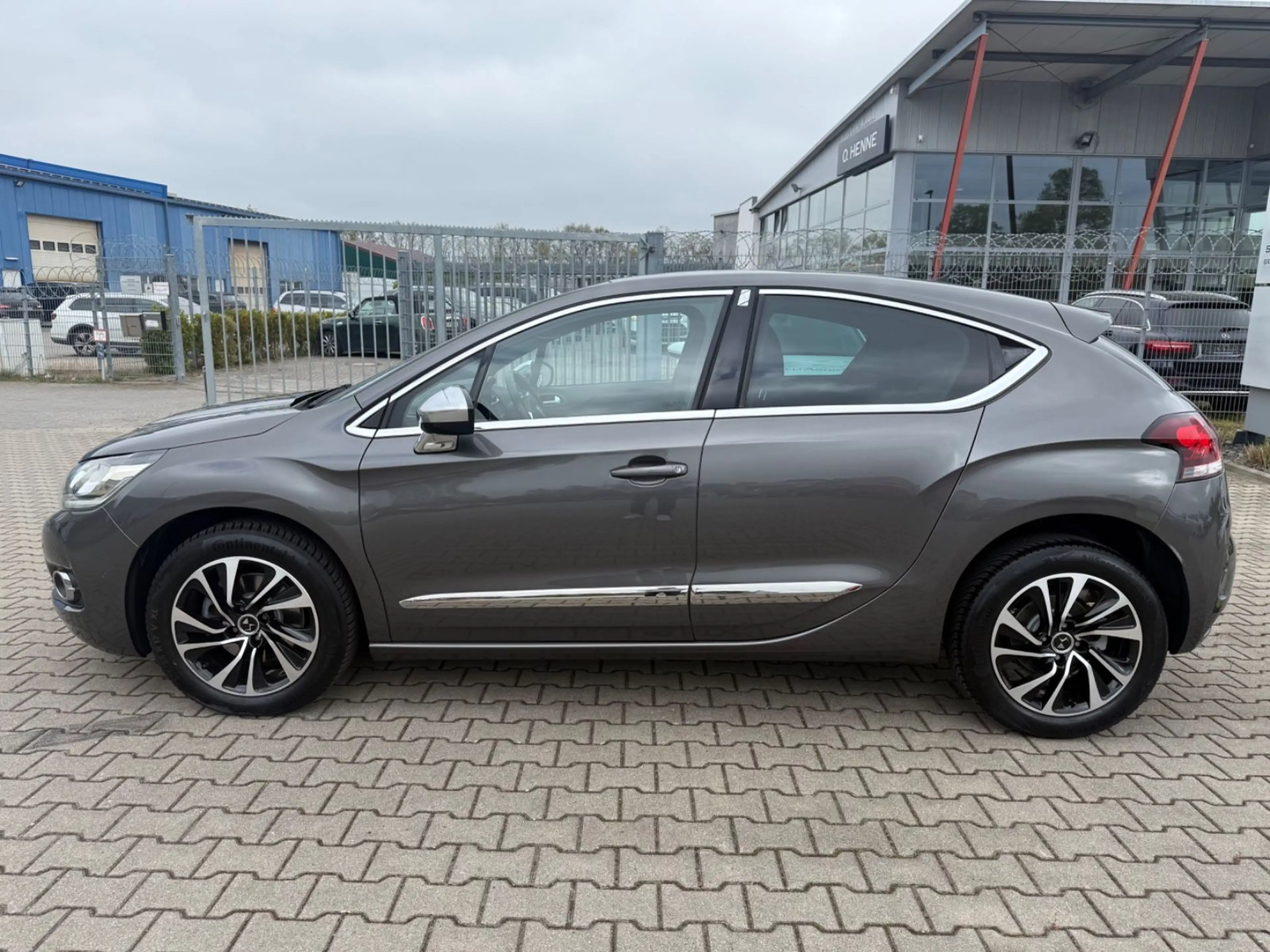 DS Automobiles DS 4 DS 4 Basis — photo 13