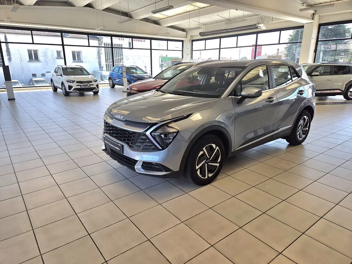 Kia Sportage 1.6 T-GDI 230CH HEV ACTIVE BVA6 4X2 Grijs - 1