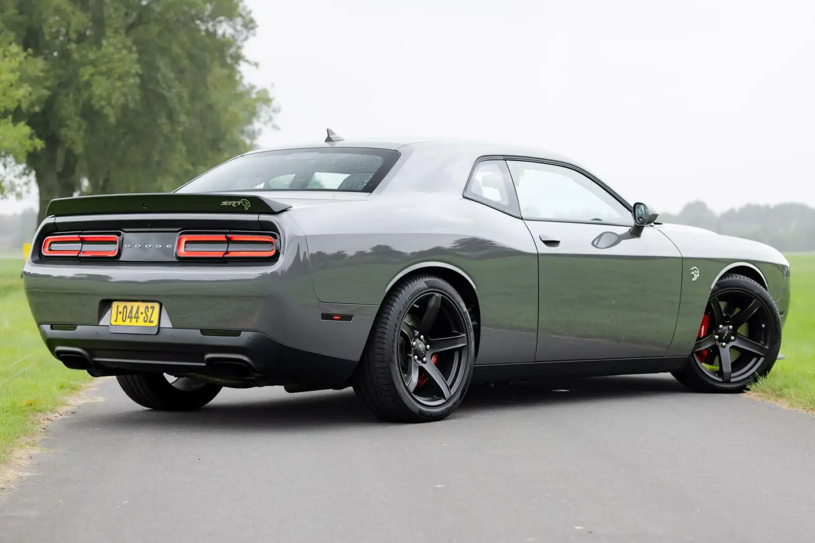 Dodge Challenger 6.2 SRT Hellcat 717 pk|Facelift|9.300 km|Topstaat! Šedá - 2