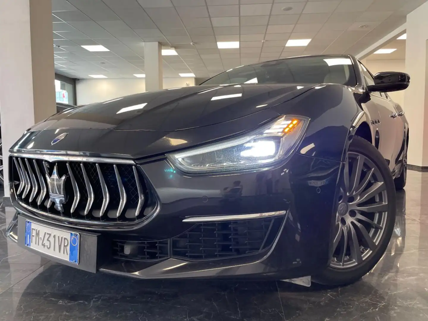 Maserati Ghibli V6 Diesel 275 CV Granlusso MY restyling / B&W Zwart - 1