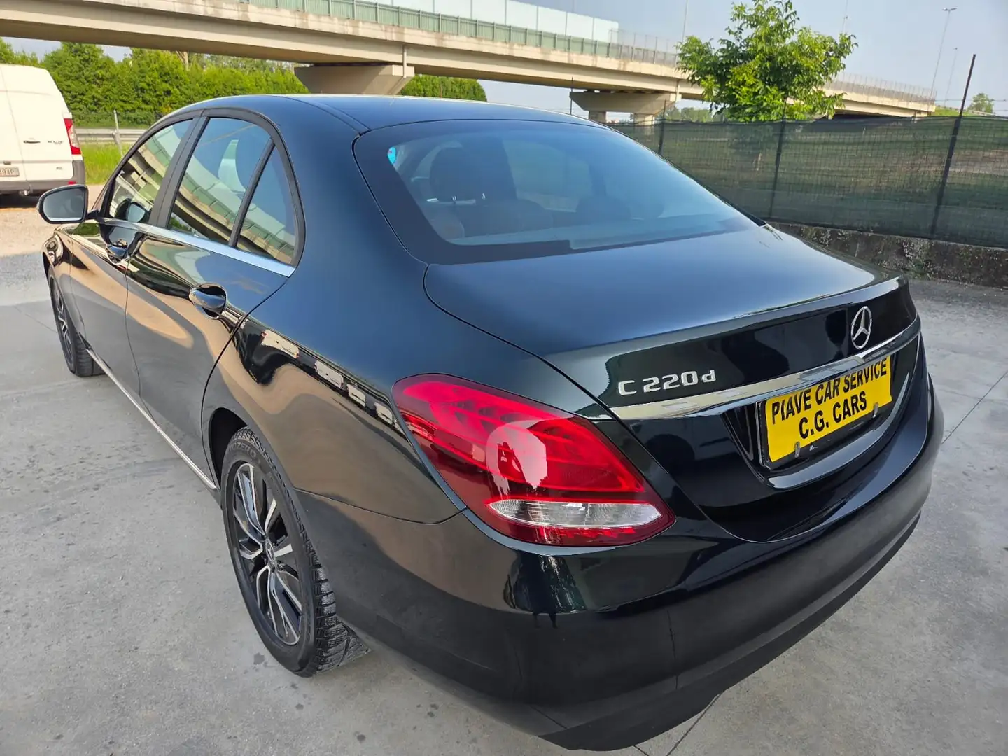 Mercedes-Benz C 220 C 220 d Executive auto Nero - 2