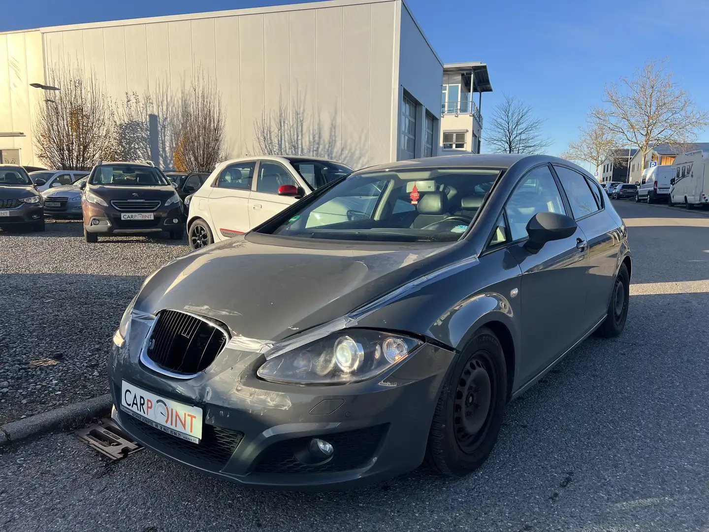 SEAT Leon *1,8TSFi Automatik*Euro5*Leder*Klima*XENON*Navi* Grau - 1