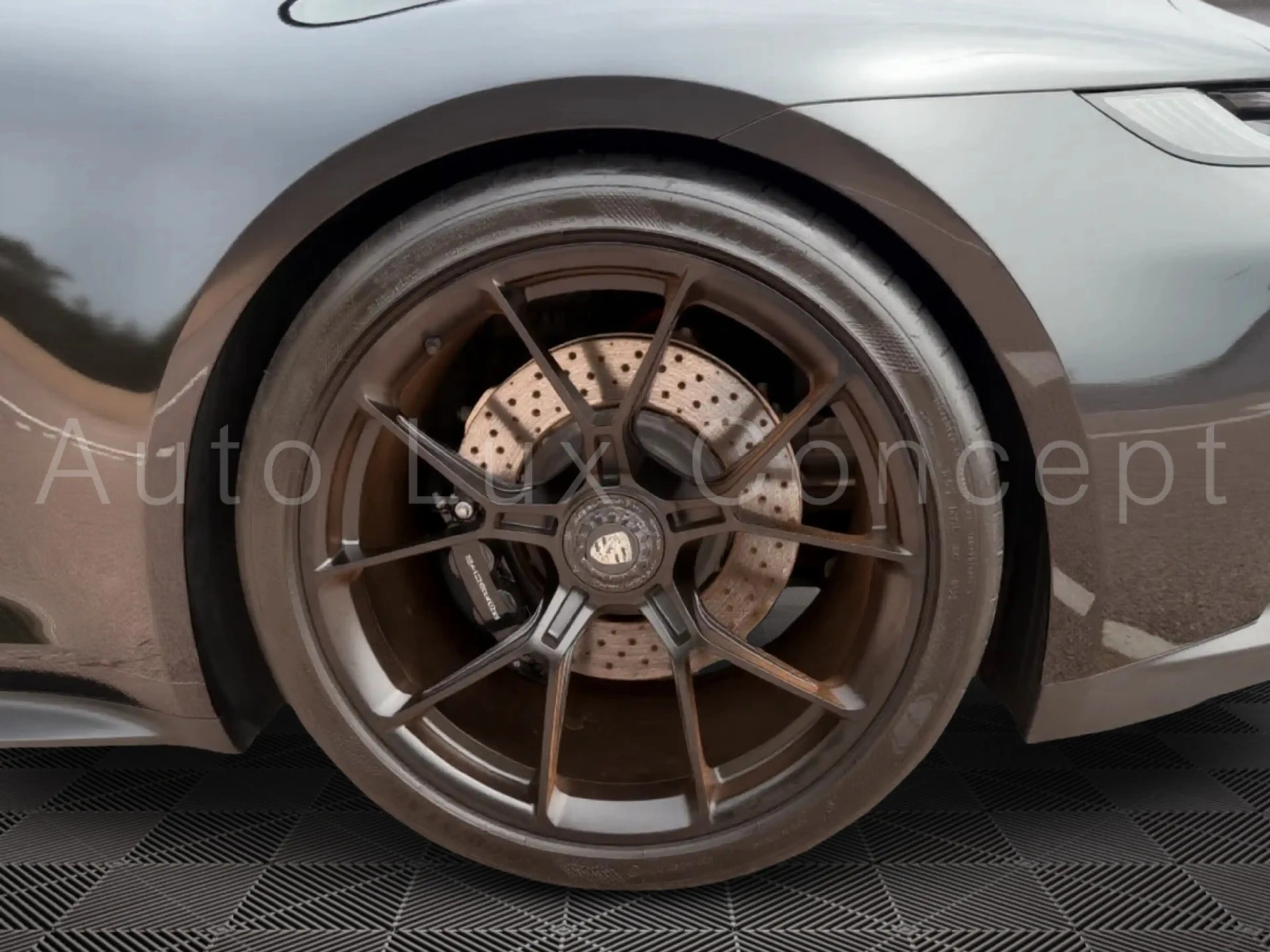 Porsche 992 911 GT3 Touring-Paket/Schaltgetriebe/18Wege/Carbon — photo 14