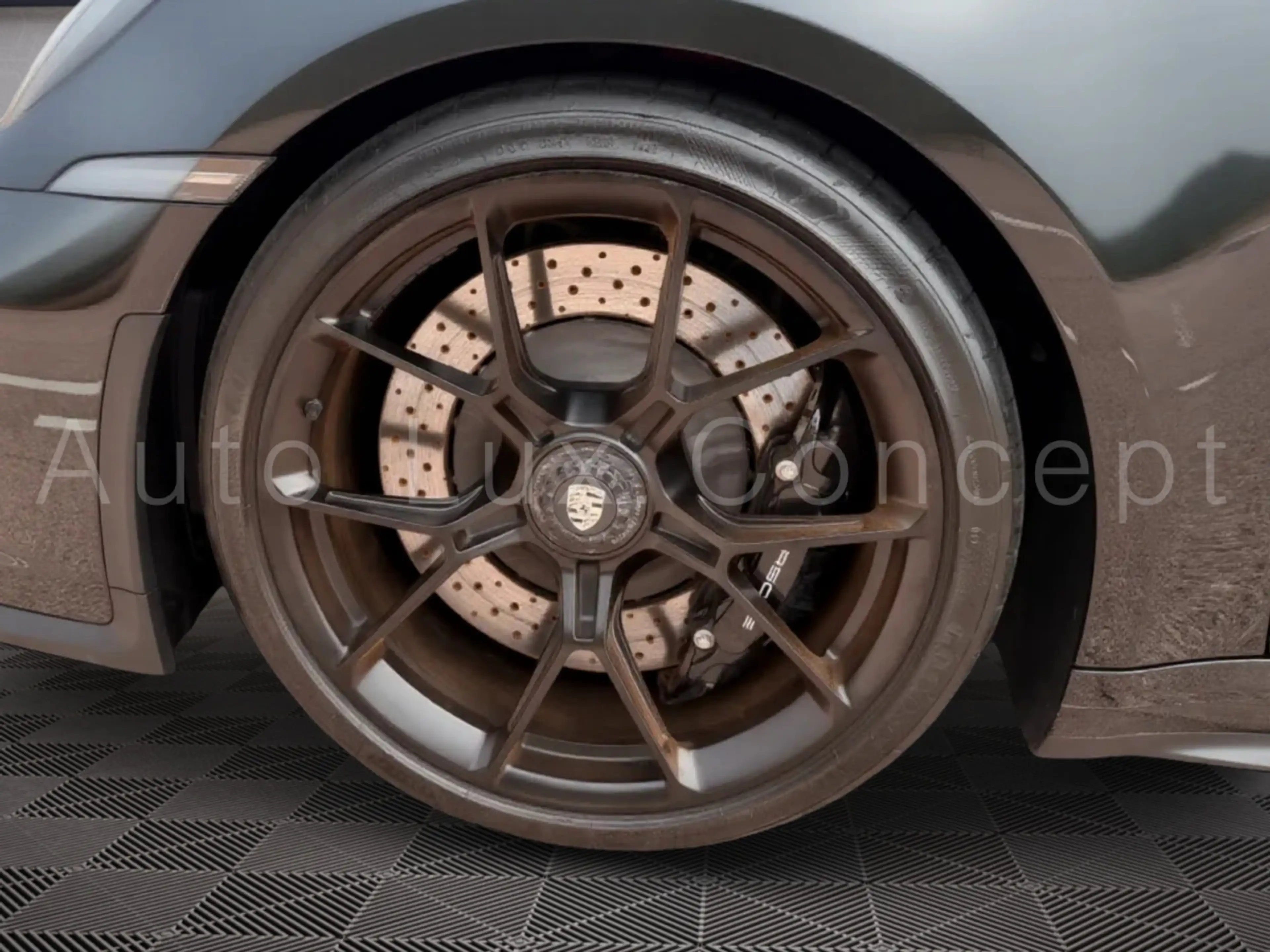 Porsche 992 911 GT3 Touring-Paket/Schaltgetriebe/18Wege/Carbon — photo 13
