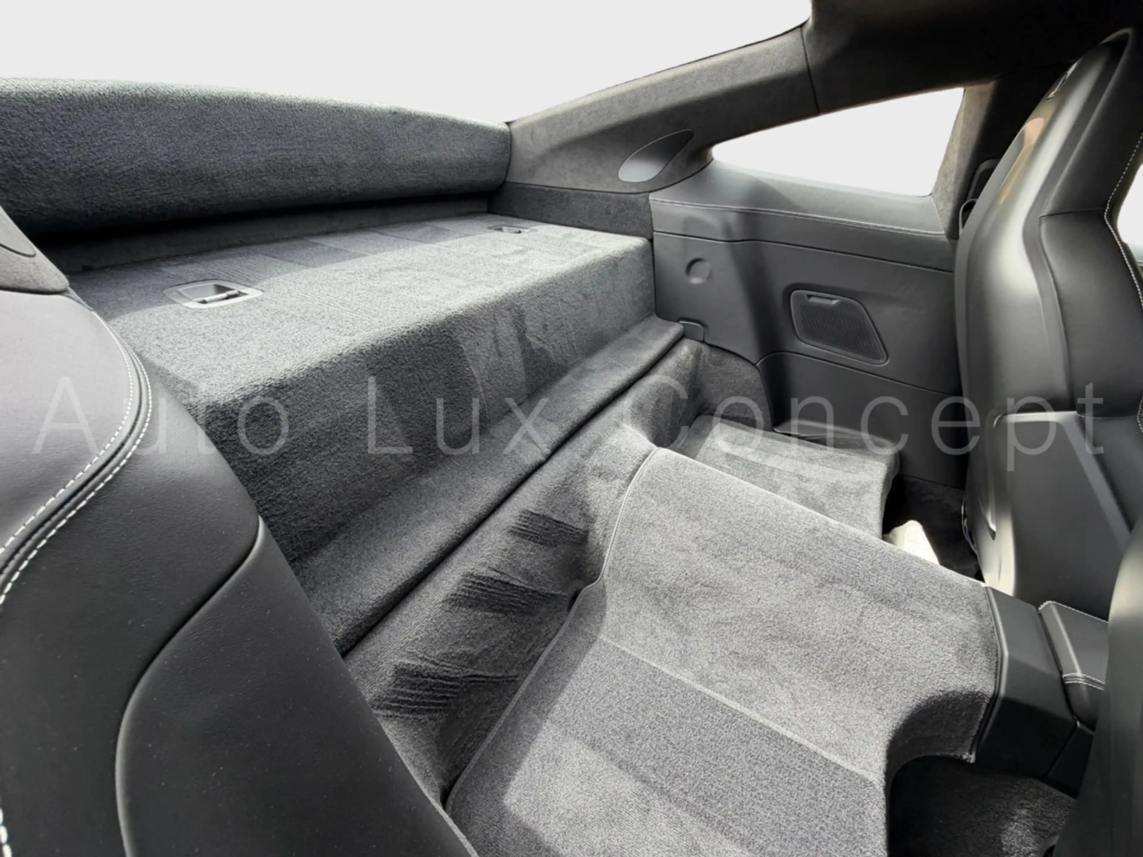 Porsche 992 911 GT3 Touring-Paket/Schaltgetriebe/18Wege/Carbon — photo 10