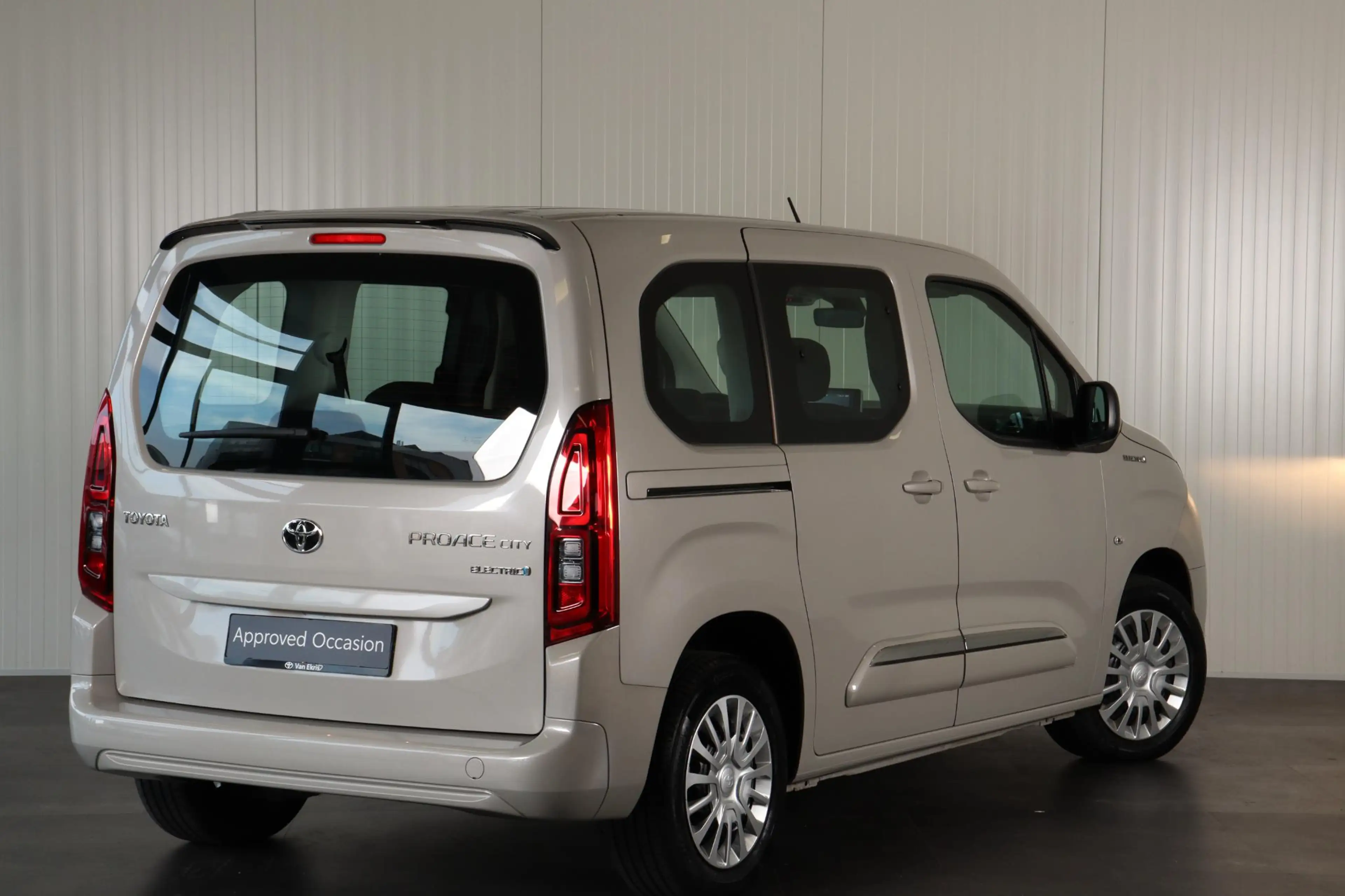 Toyota Proace City Verso Electric, Lage Km, rijklaarprijs! Active 50 — photo 2
