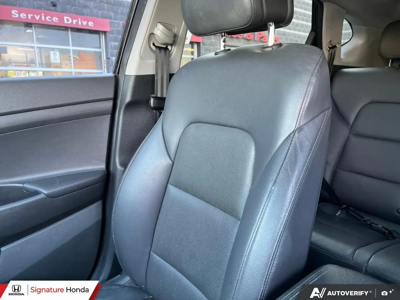 Hyundai TUCSON снимка Hyundai TUCSON