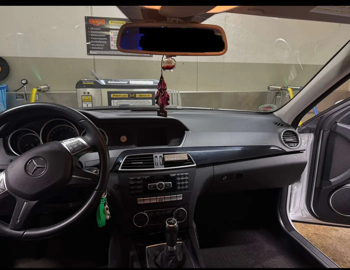 Mercedes-Benz C 180 BlueEFFICIENCY Elegance - 2