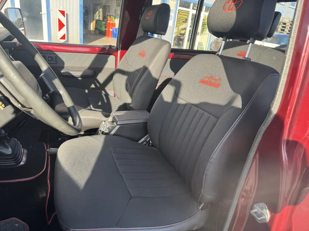 Toyota Land Cruiser Turbo LJ 70, foto 5