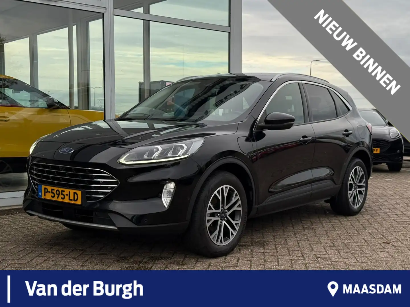 Ford Kuga Titanium X 2.5 Plug-in Hybrid 225pk WinterPack - Zwart - 1