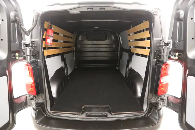 Opel Vivaro view 3