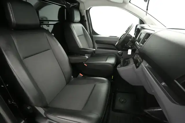 Opel Vivaro view 10