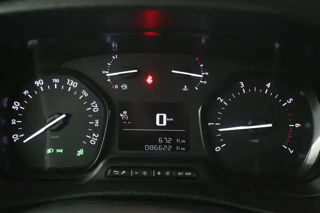 Opel Vivaro view 13