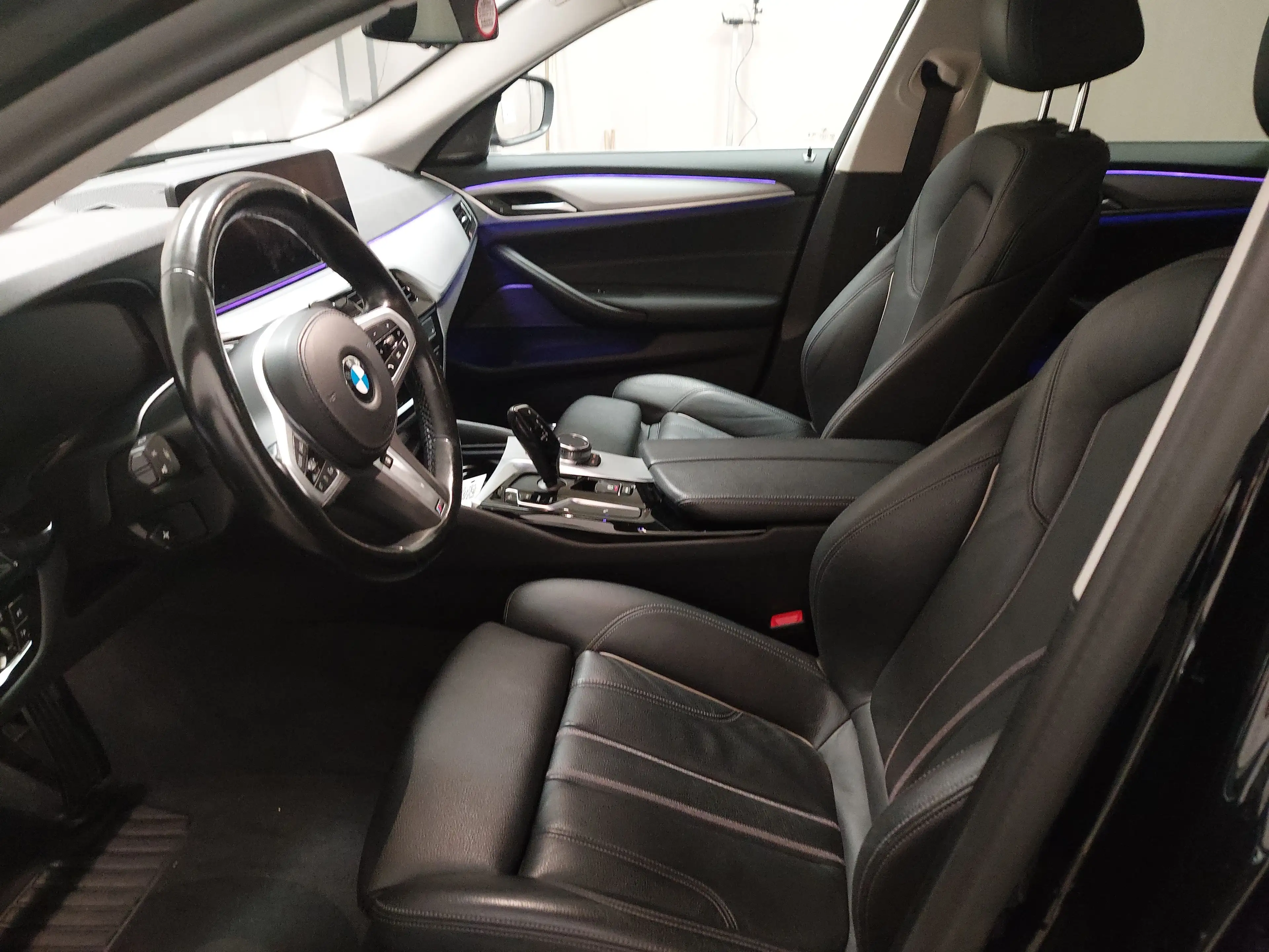 BMW 520 dA Touring Leder Navi Laser LC prof. KLIMAAUT LED RADIO SHZ PDC HUD KAMERA — photo 6