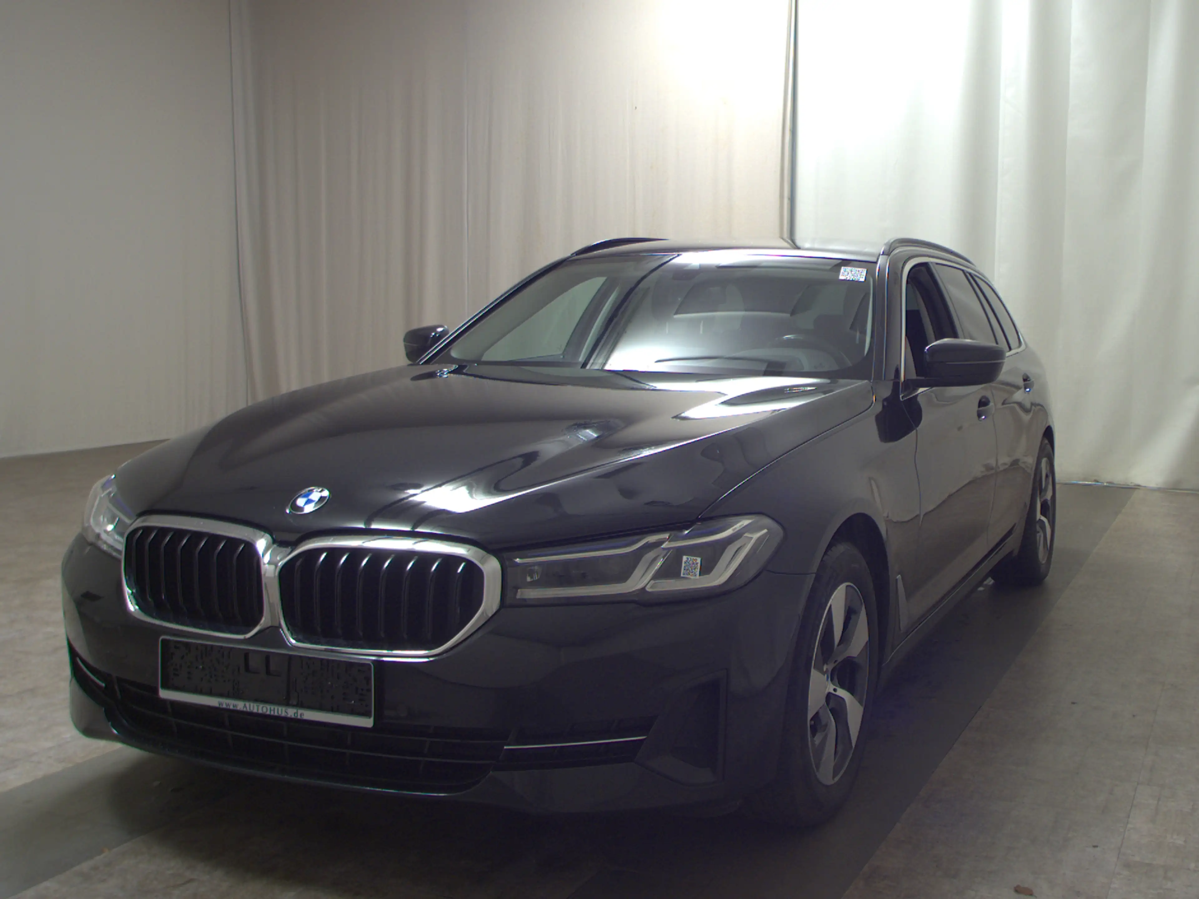 BMW 520 dA Touring Leder Navi Laser LC prof. KLIMAAUT LED RADIO SHZ PDC HUD KAMERA — photo 2