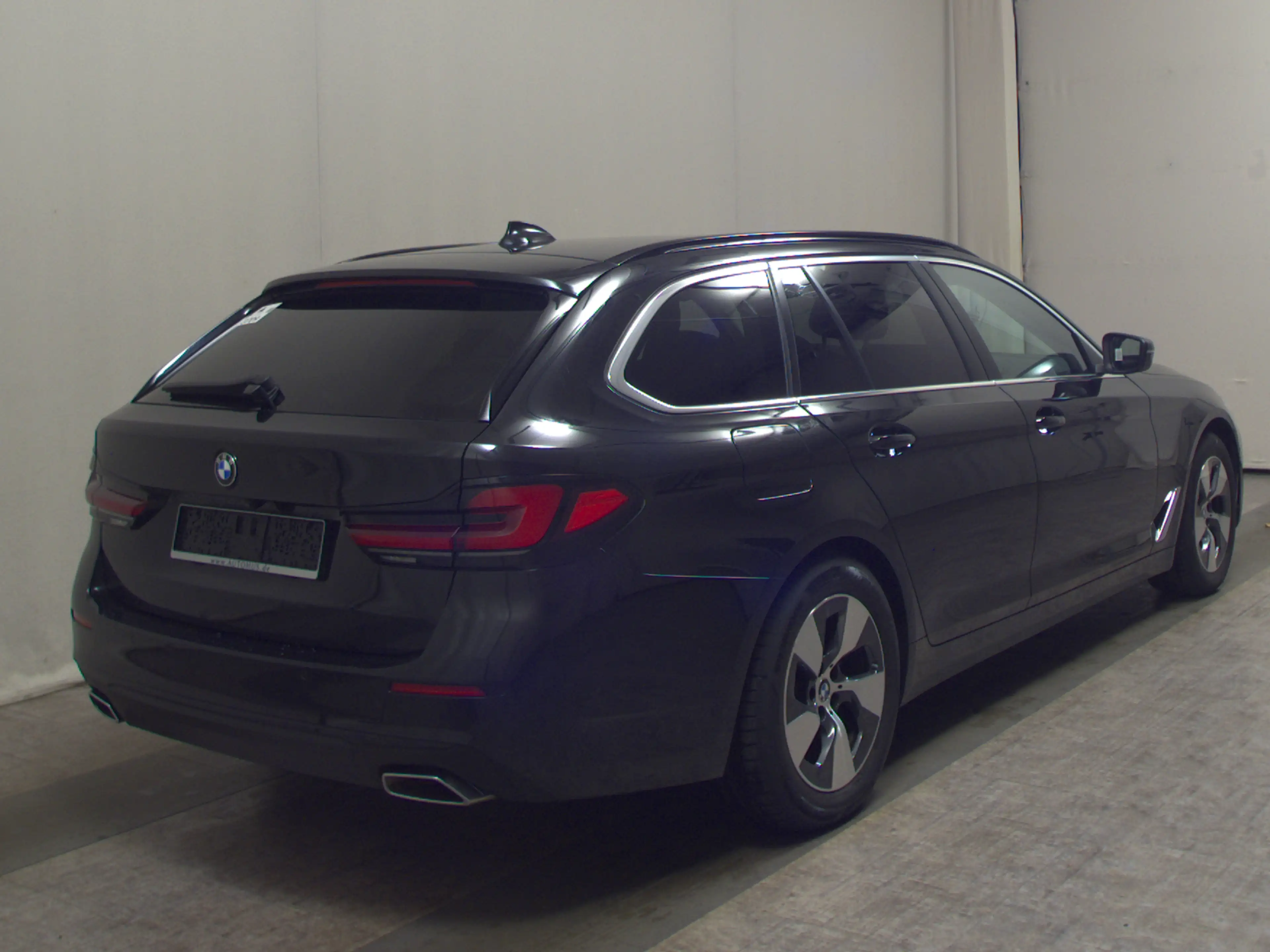 BMW 520 dA Touring Leder Navi Laser LC prof. KLIMAAUT LED RADIO SHZ PDC HUD KAMERA — photo 4