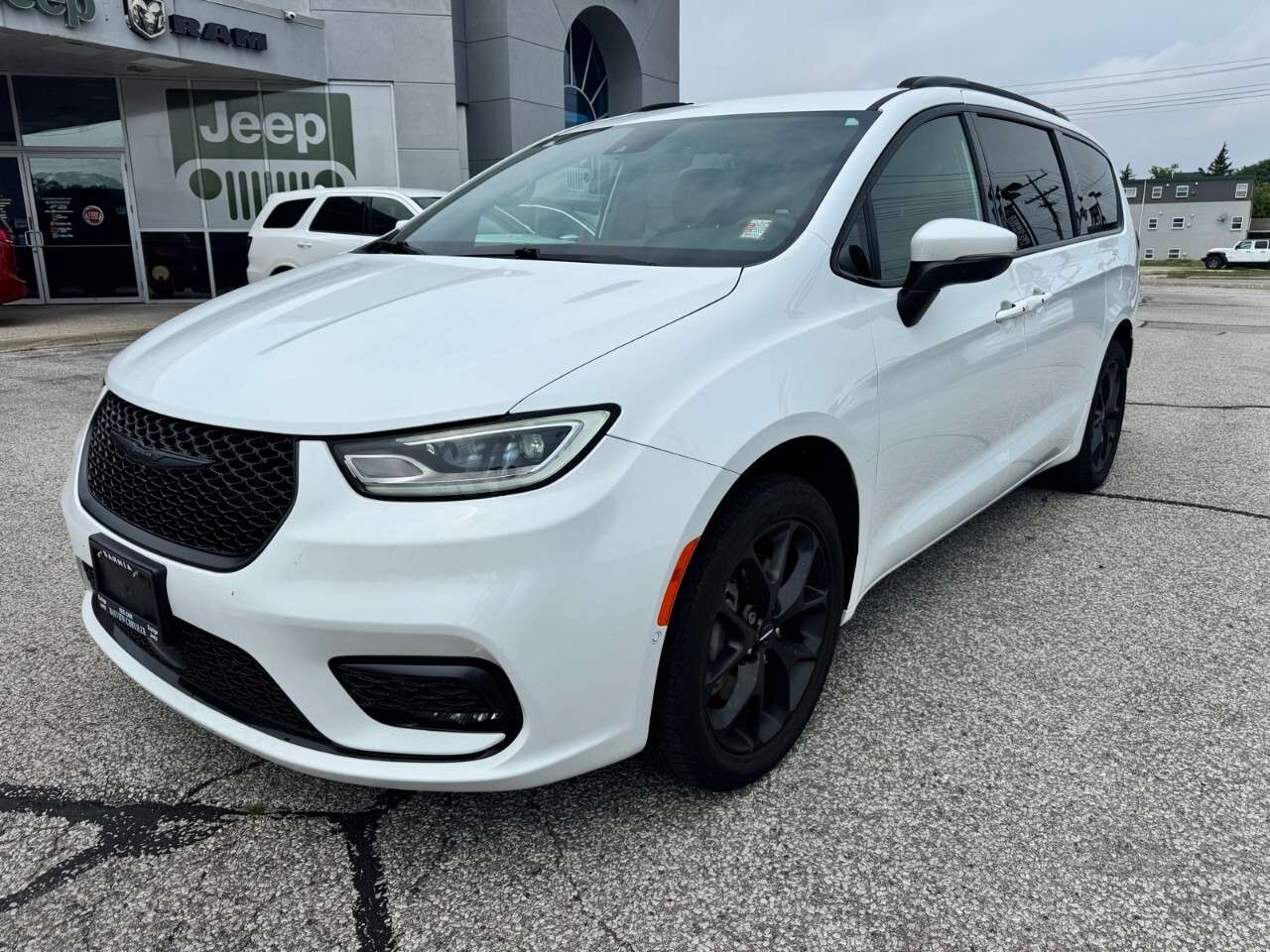 2023 Chrysler Pacifica Touring L AWD