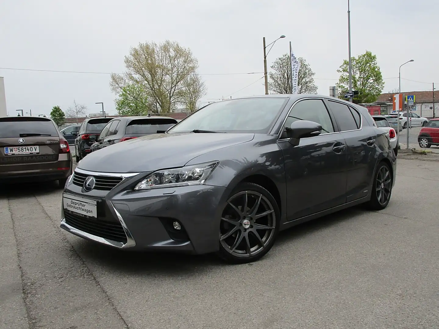 Lexus CT 200h Executive Grau - 2
