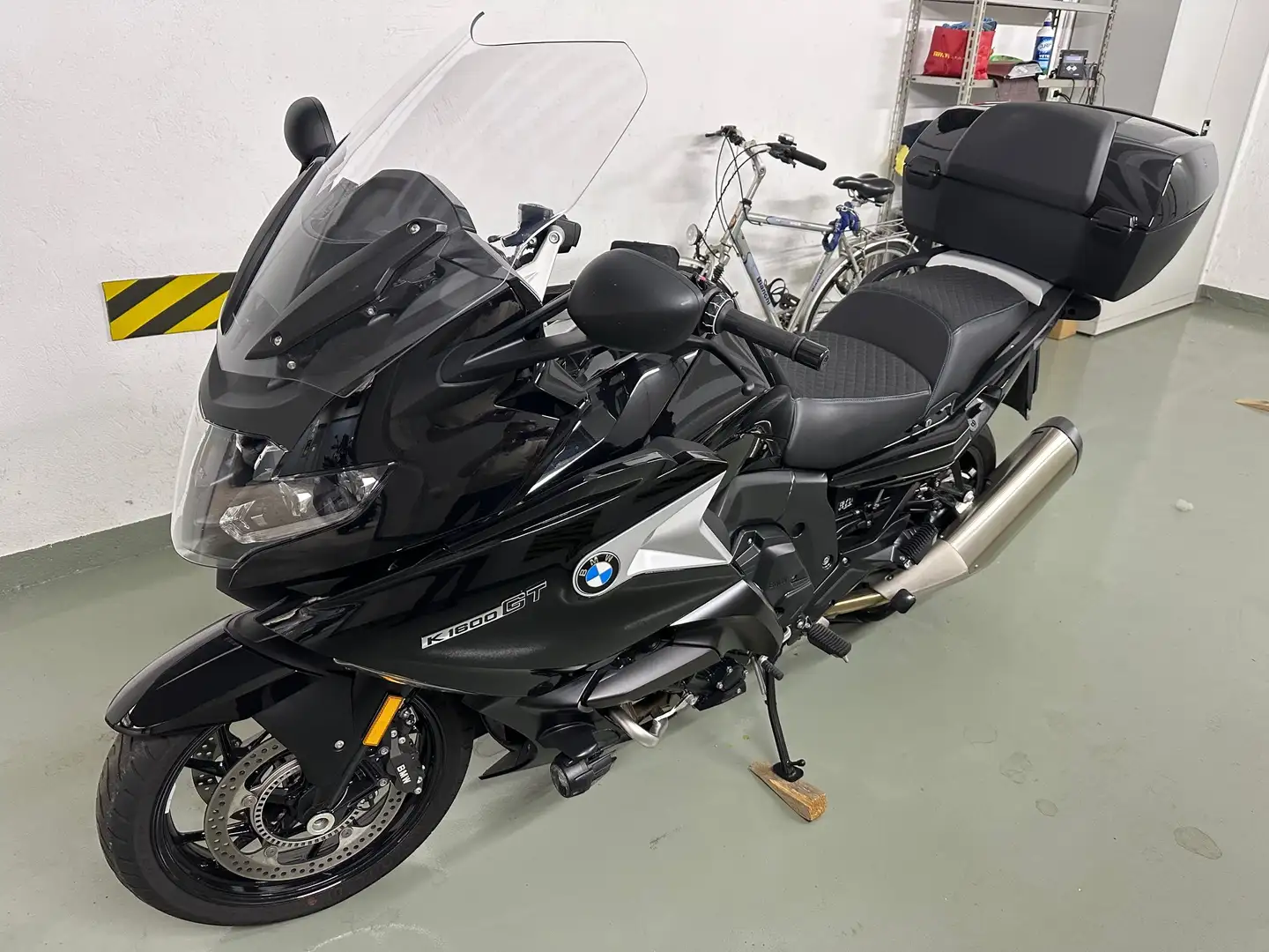 BMW K 1600 GT Чорний - 1