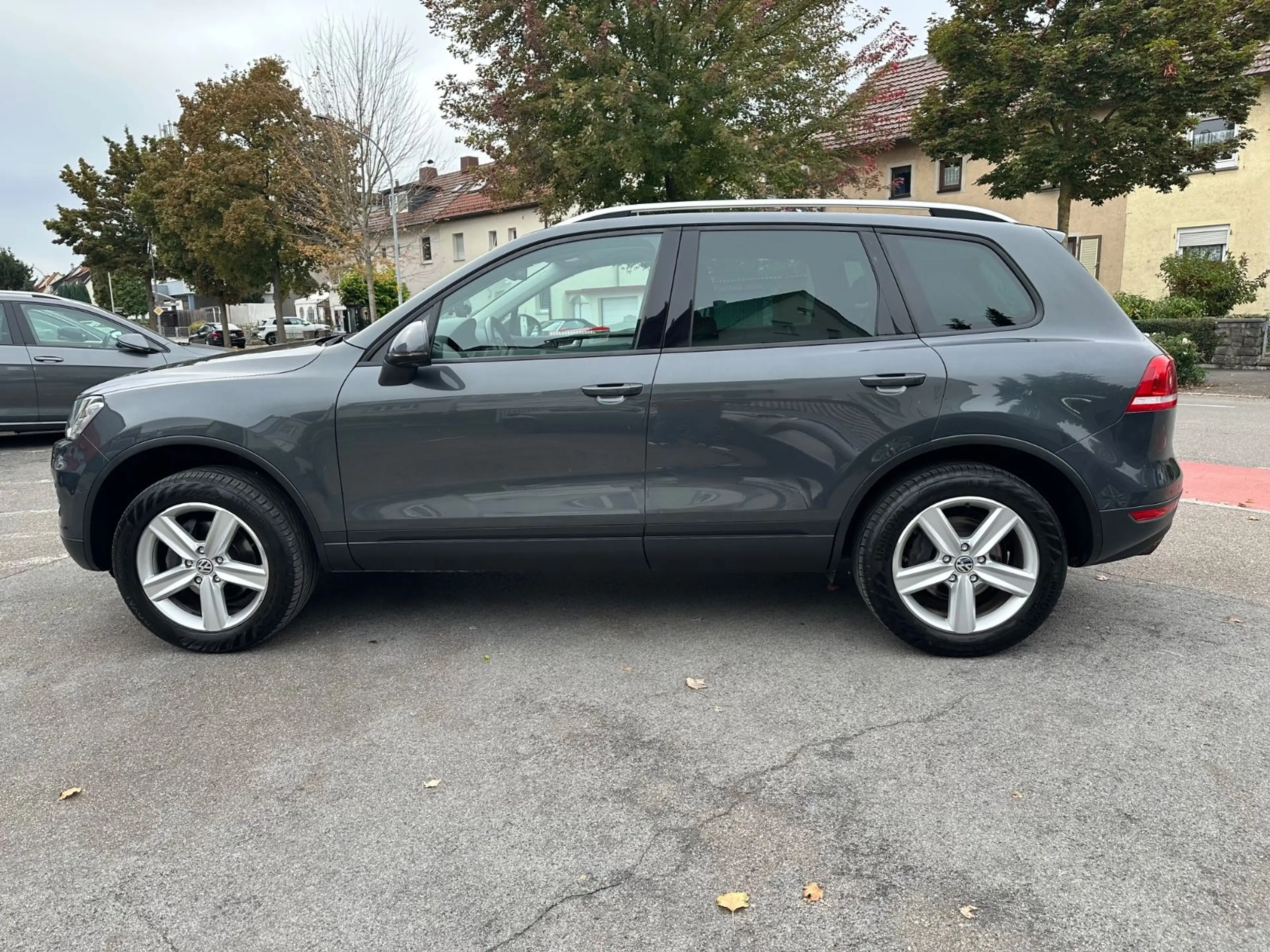 Volkswagen Touareg V6 TDI BMT/ Navi/ Leder/ BiXenon/AHK — photo 3