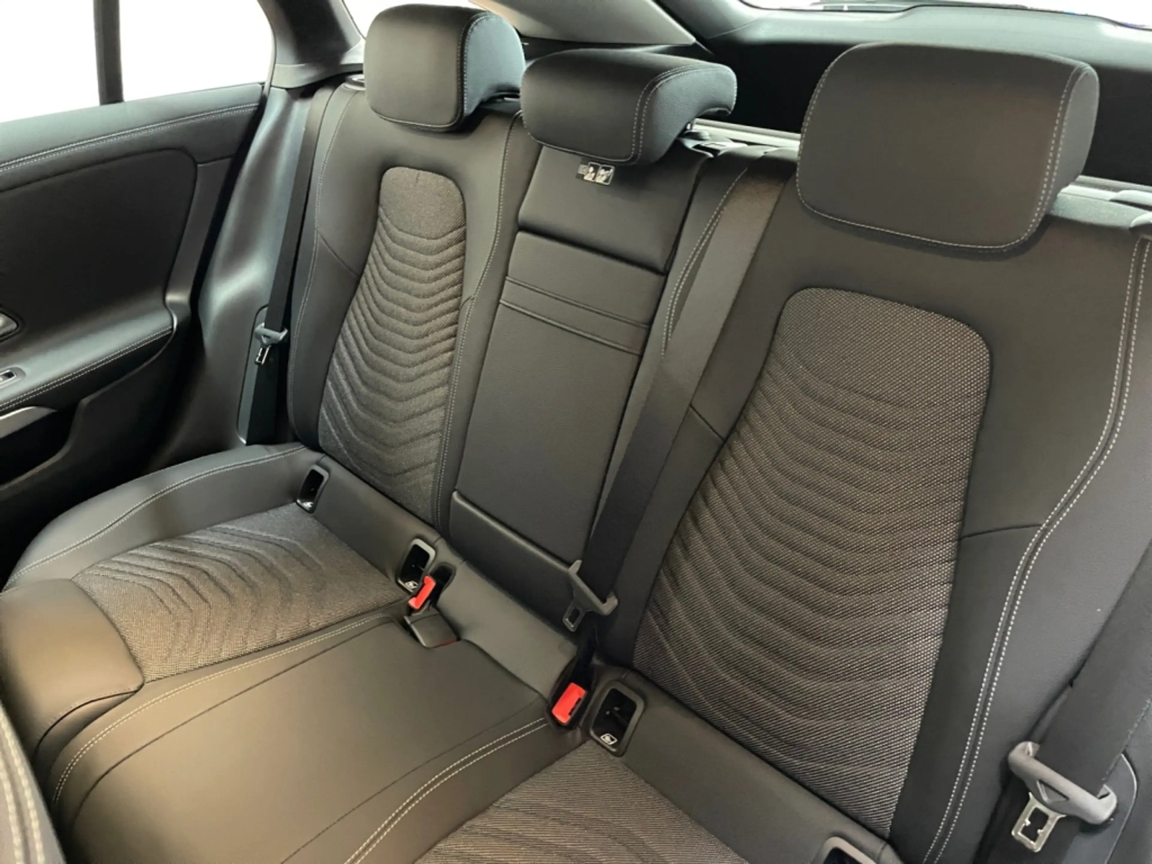 Mercedes-Benz CLA 220 d Shooting Brake Progressive MBUX+MBeam — photo 11