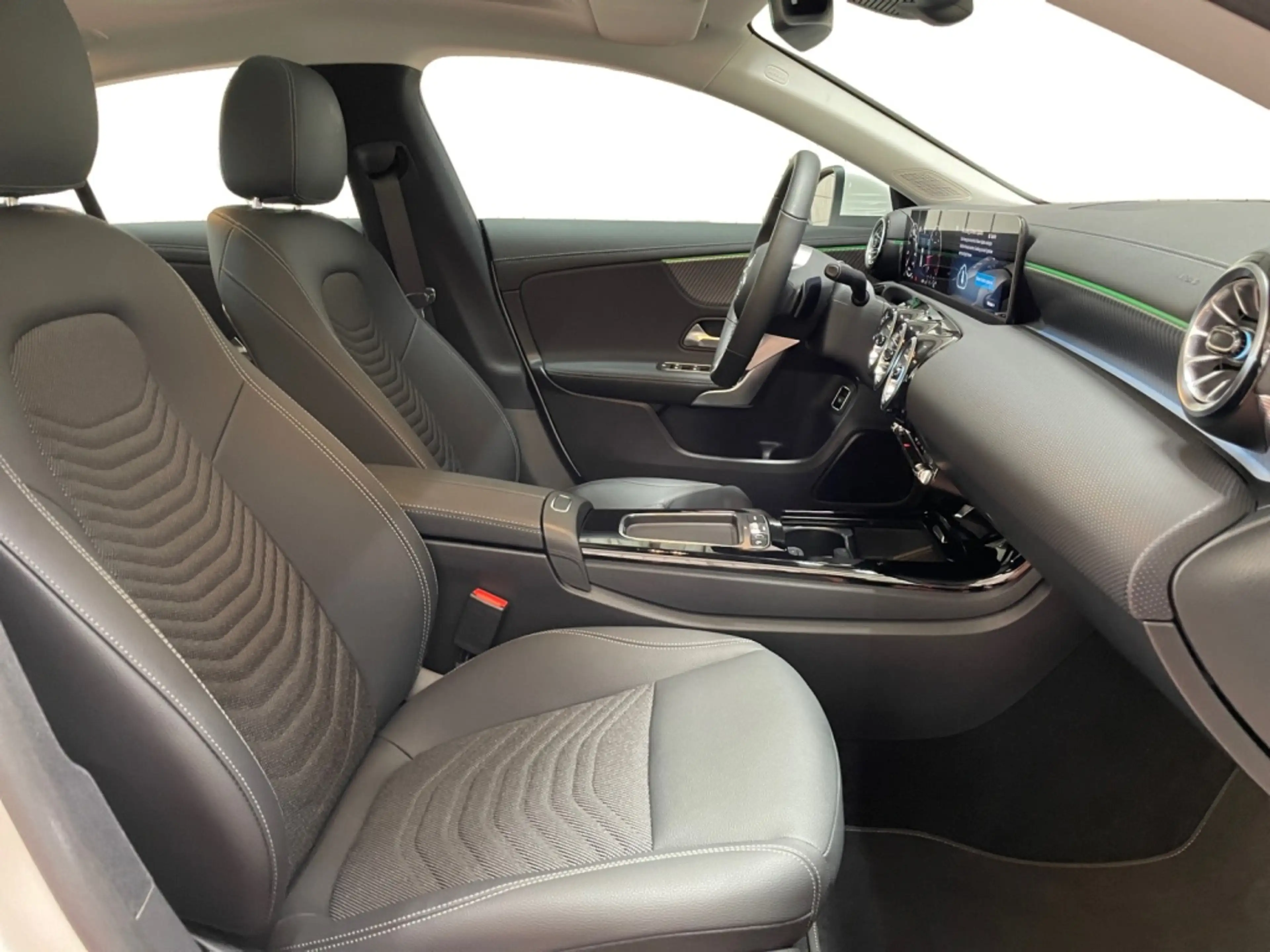 Mercedes-Benz CLA 220 d Shooting Brake Progressive MBUX+MBeam — photo 10