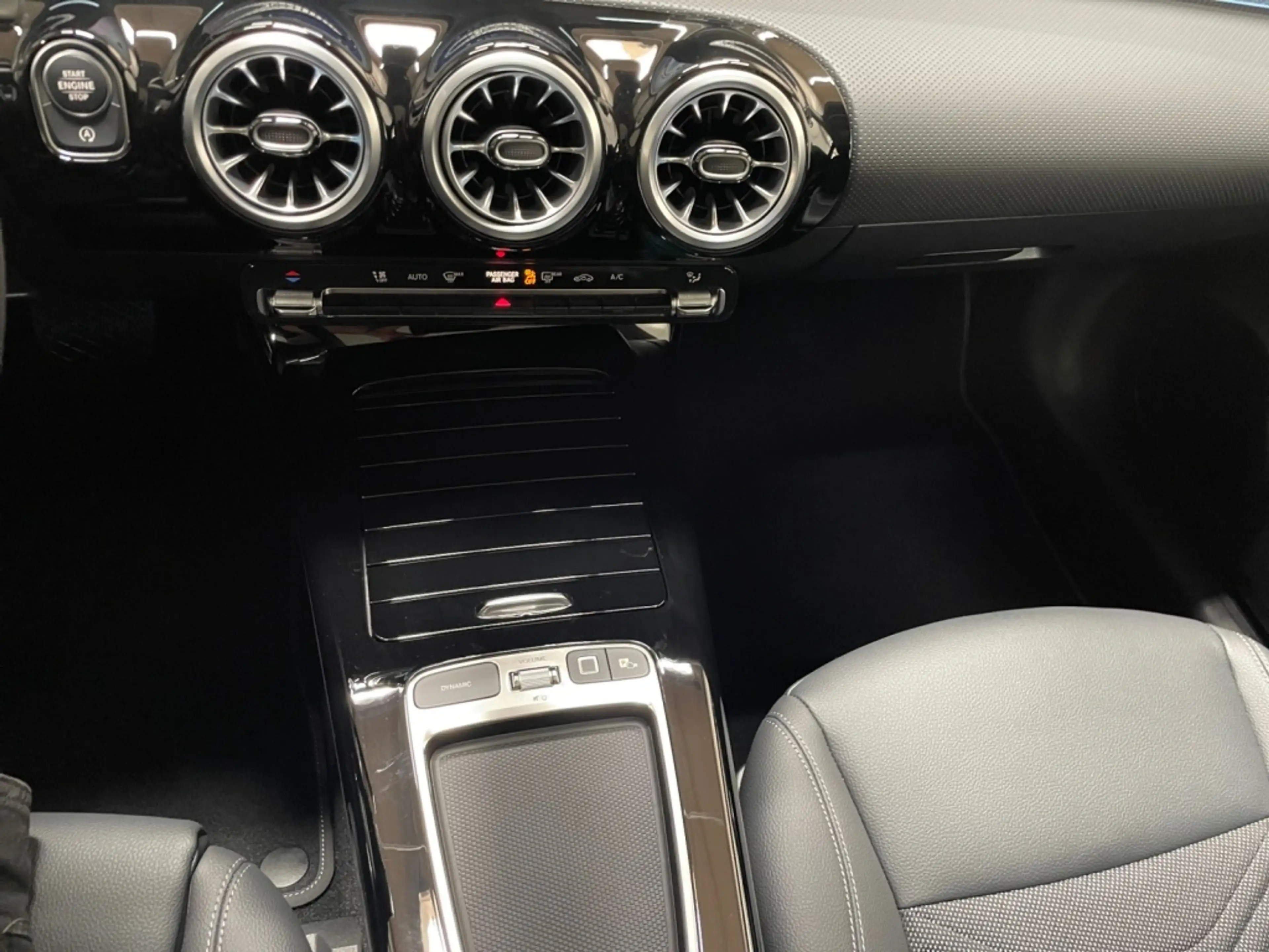 Mercedes-Benz CLA 220 d Shooting Brake Progressive MBUX+MBeam — photo 17