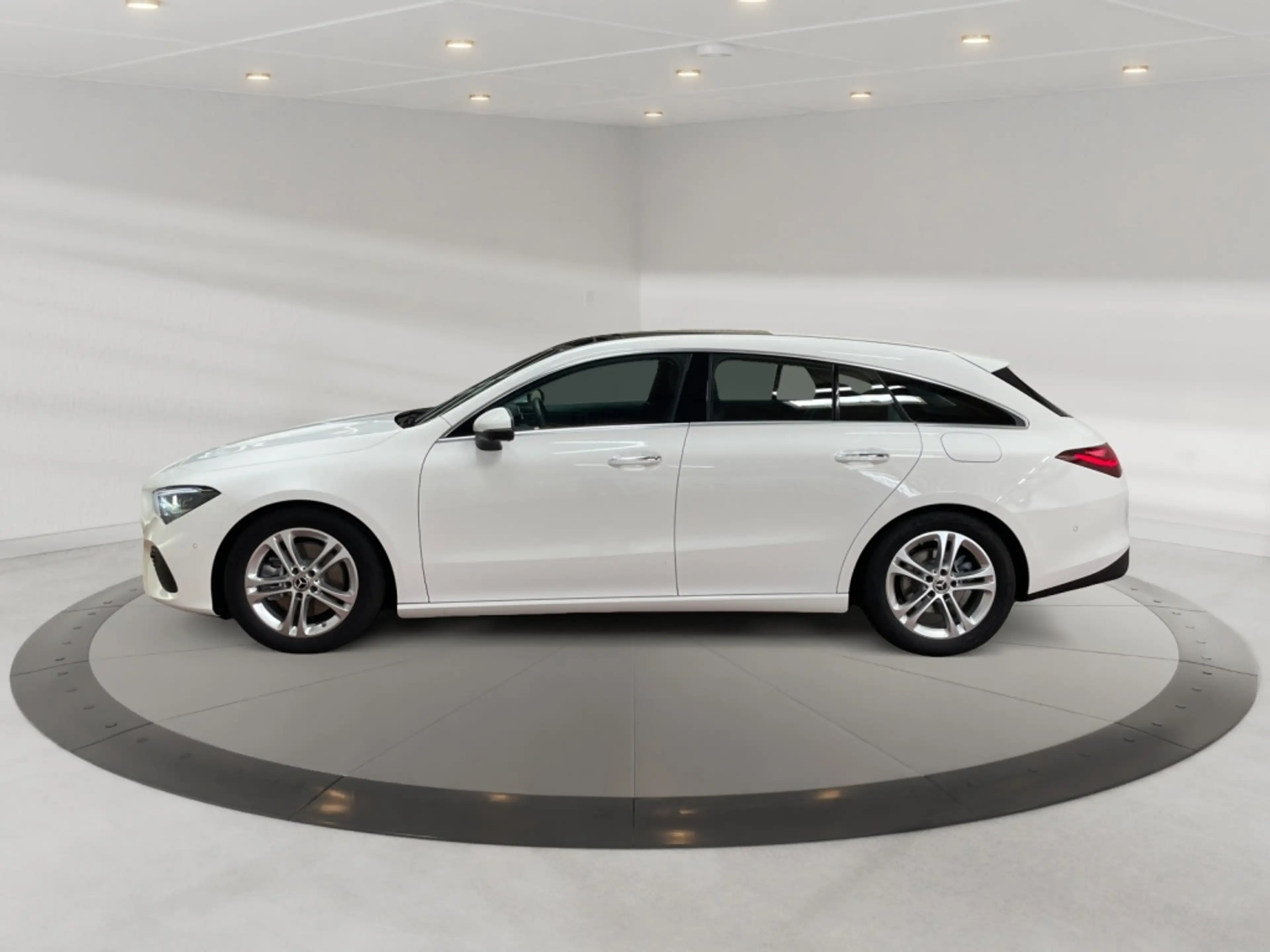 Mercedes-Benz CLA 220 d Shooting Brake Progressive MBUX+MBeam — photo 5