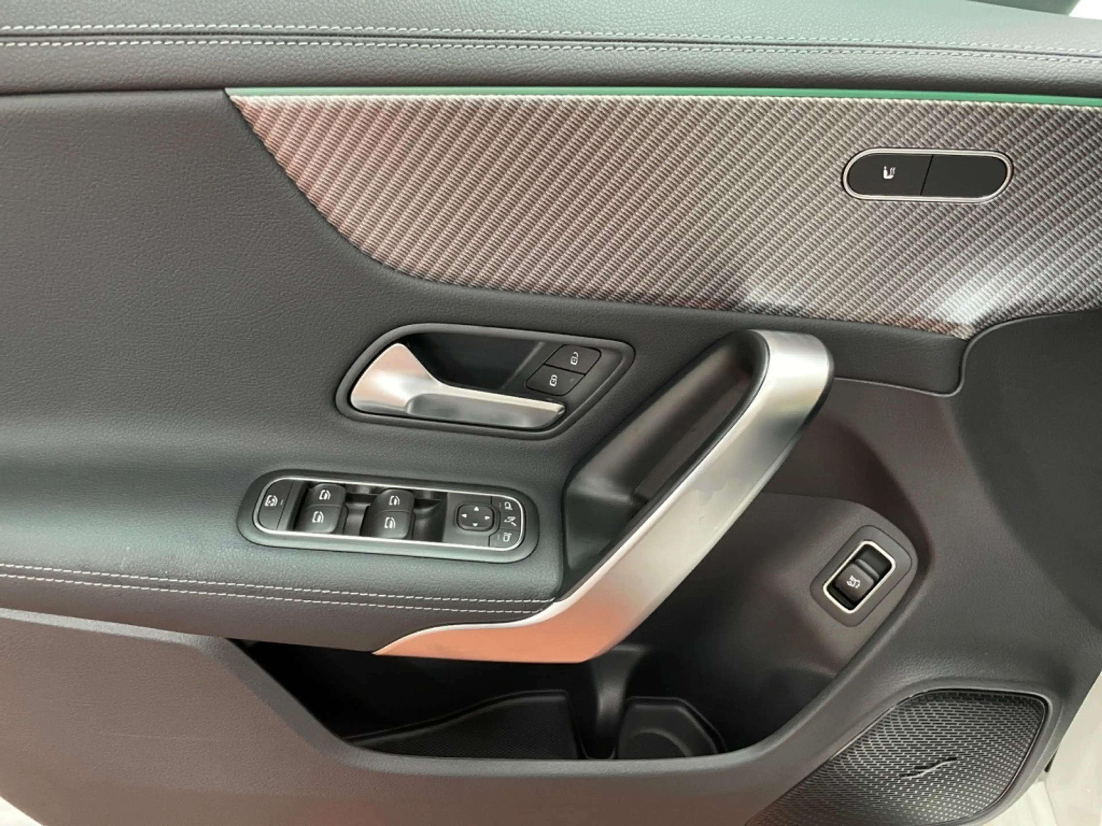Mercedes-Benz CLA 220 d Shooting Brake Progressive MBUX+MBeam — photo 18