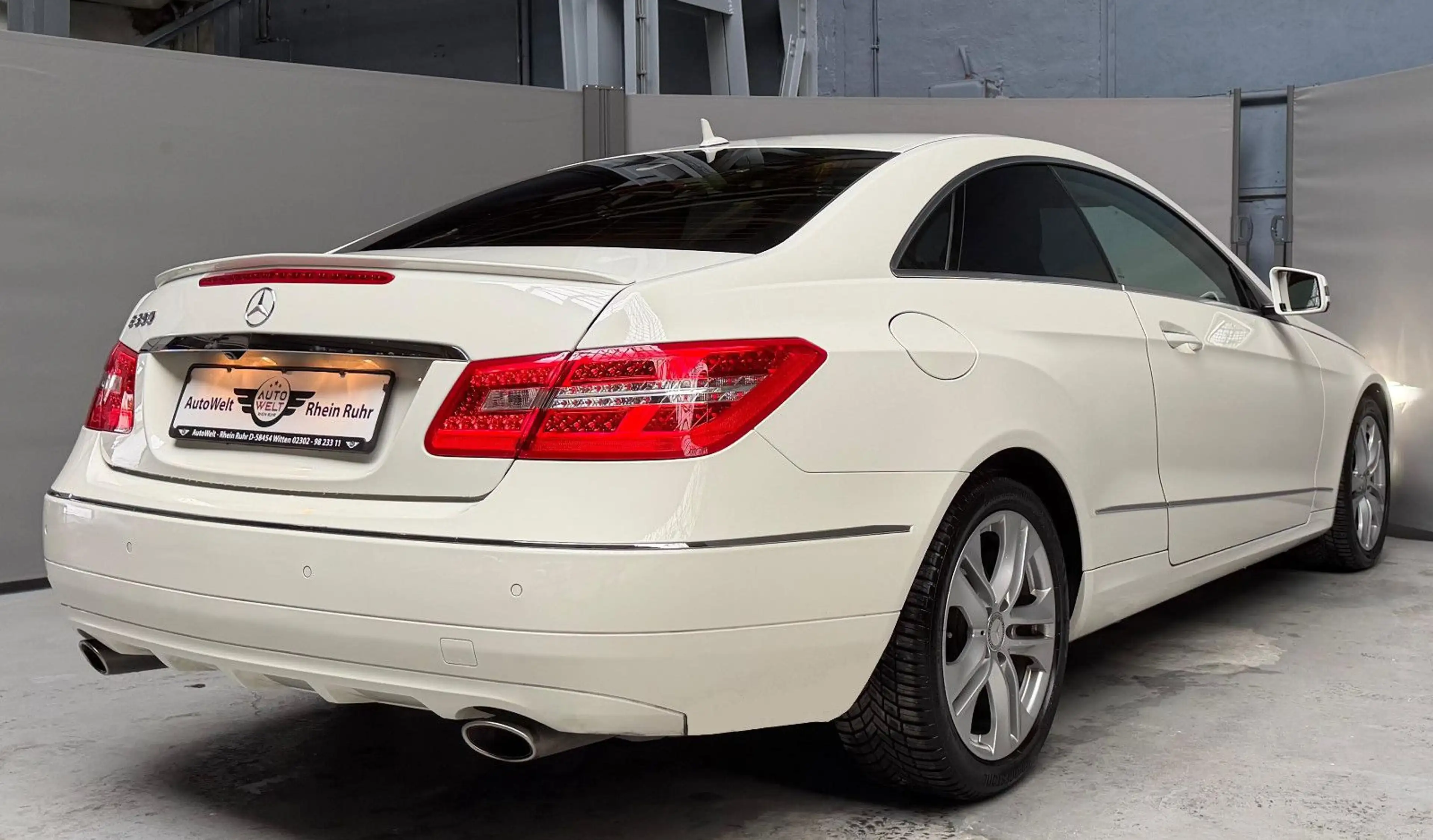 Mercedes-Benz E 350 Coupé Leder Bi-Xenon Keyless Go 42TKM — photo 9