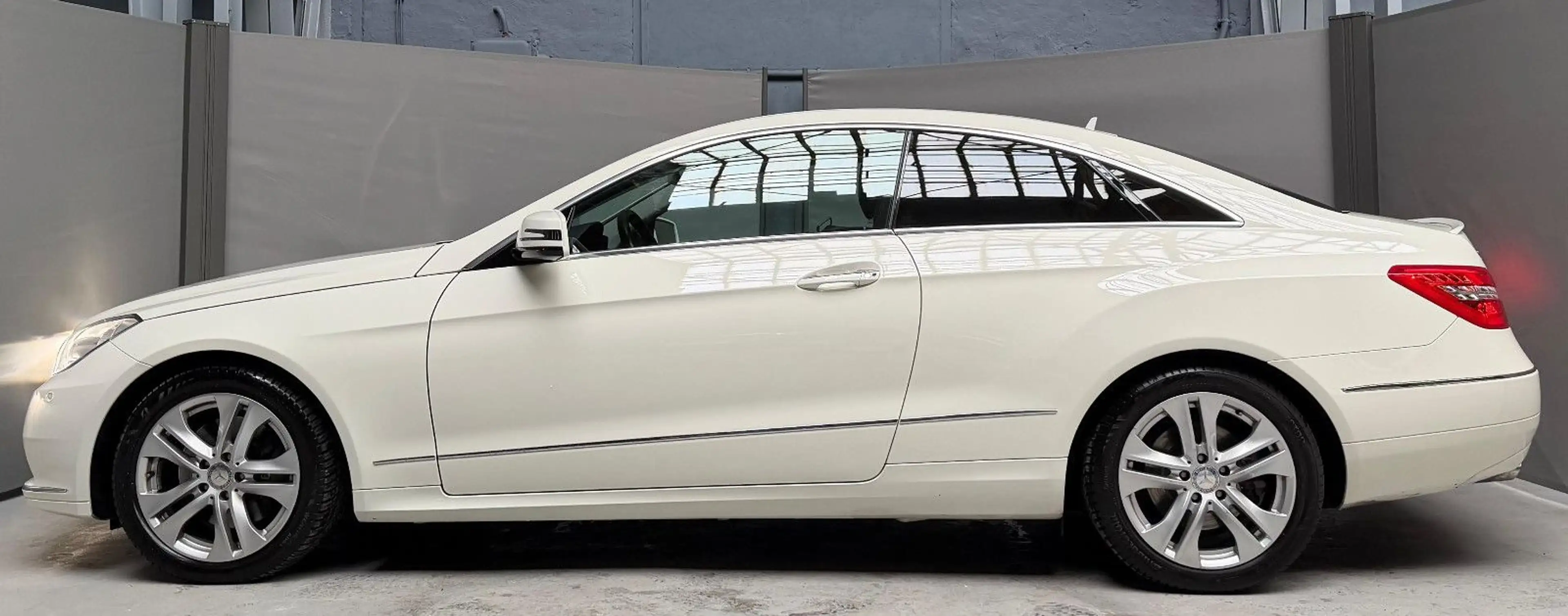 Mercedes-Benz E 350 Coupé Leder Bi-Xenon Keyless Go 42TKM — photo 7