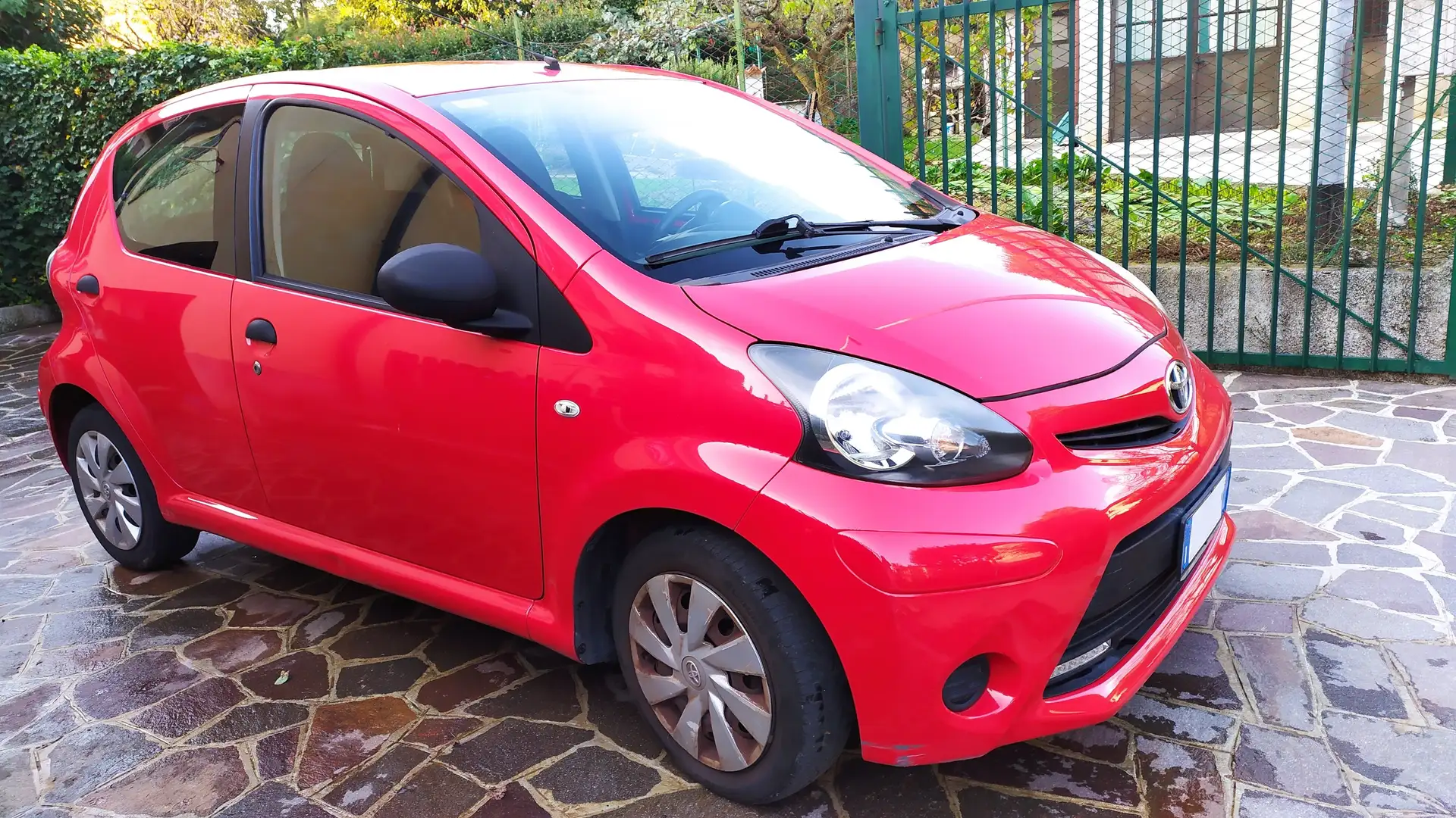 Toyota Aygo Aygo 5p 1.0 Active connect Rosso - 1