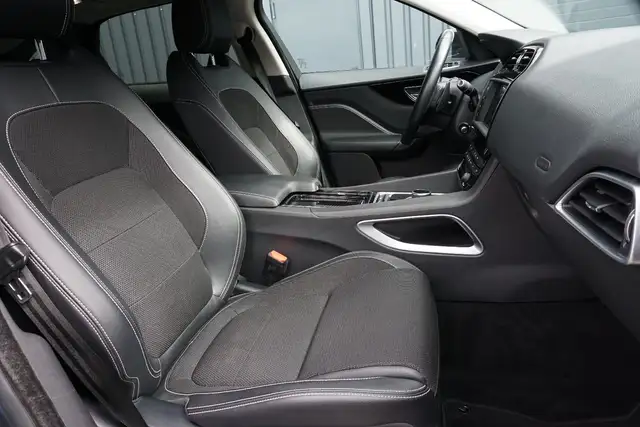 Jaguar F-Pace view 15