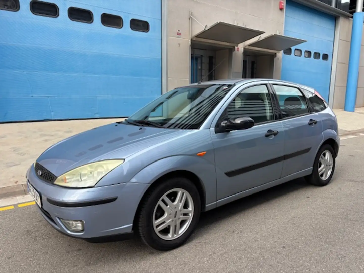 Ford Focus 1.8 TDCi Ghia 100 Blau - 1